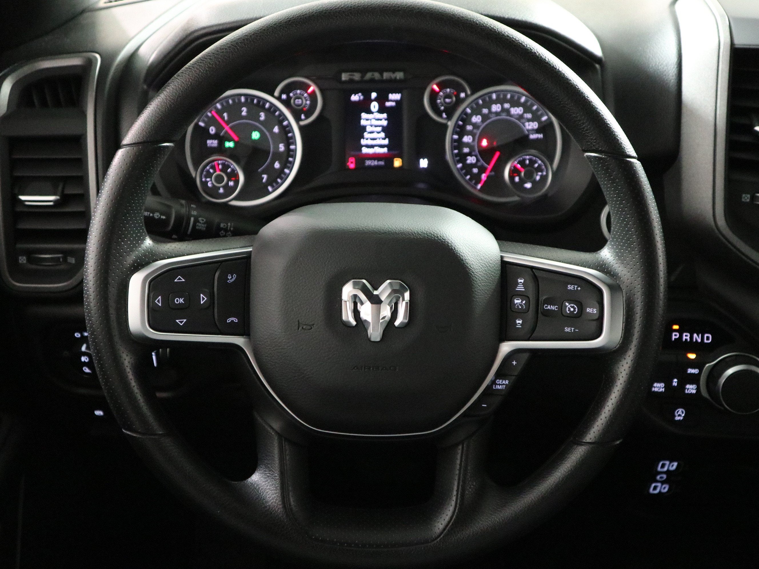 2026 RAM 1500 Express Crew Cab 4x4