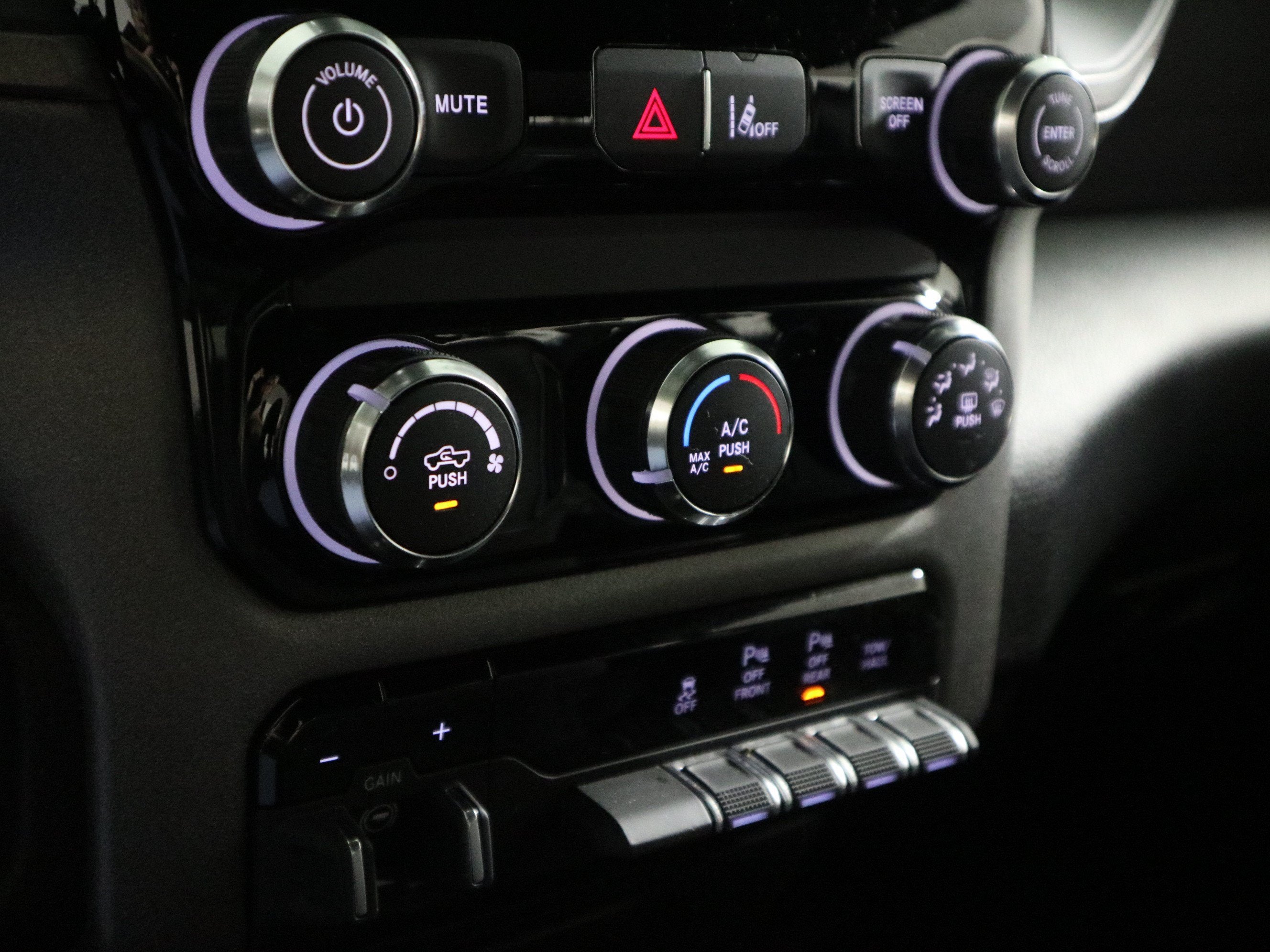2026 RAM 1500 Express Crew Cab 4x4