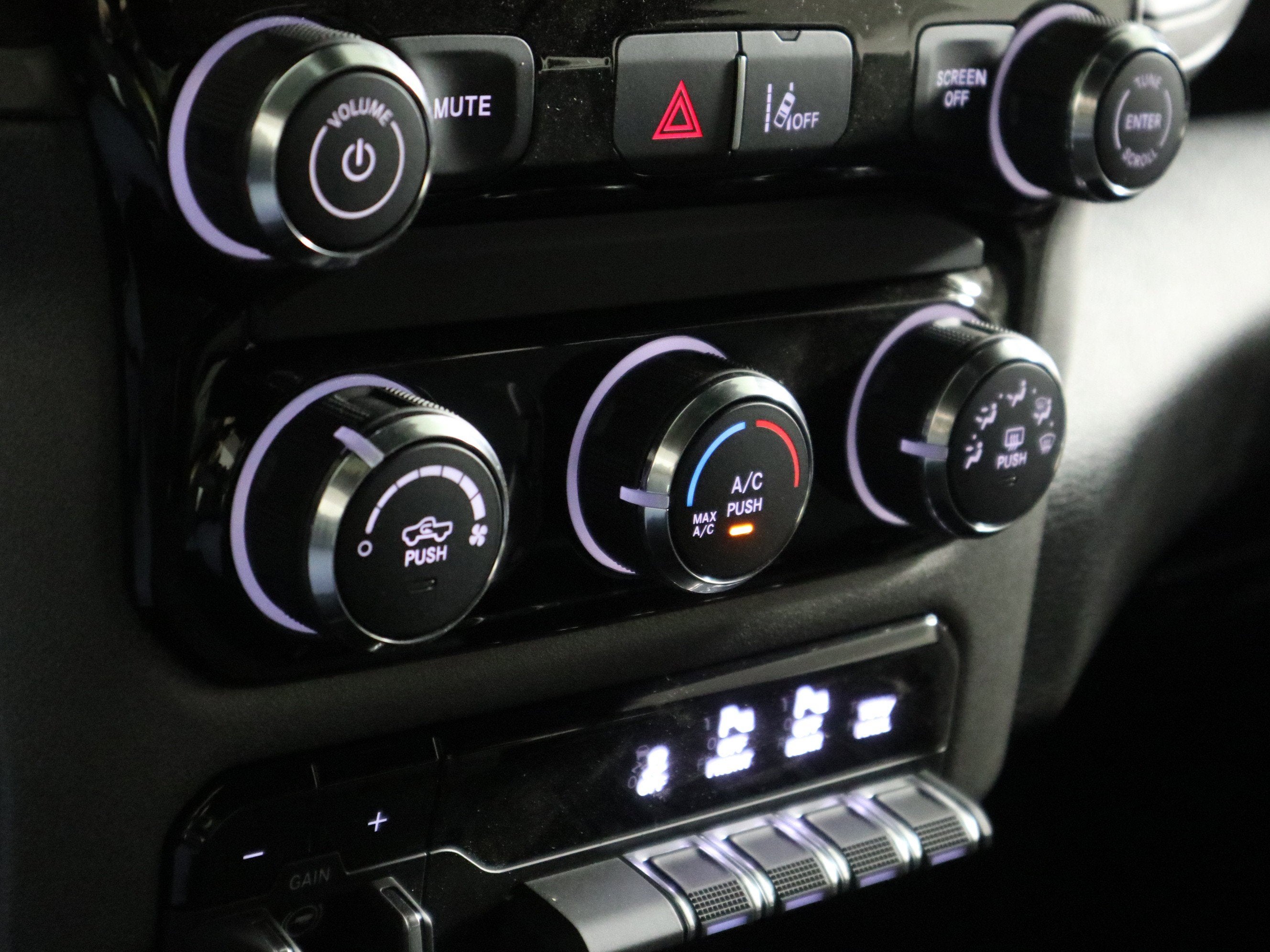 2026 RAM 1500 Express Crew Cab 4x4