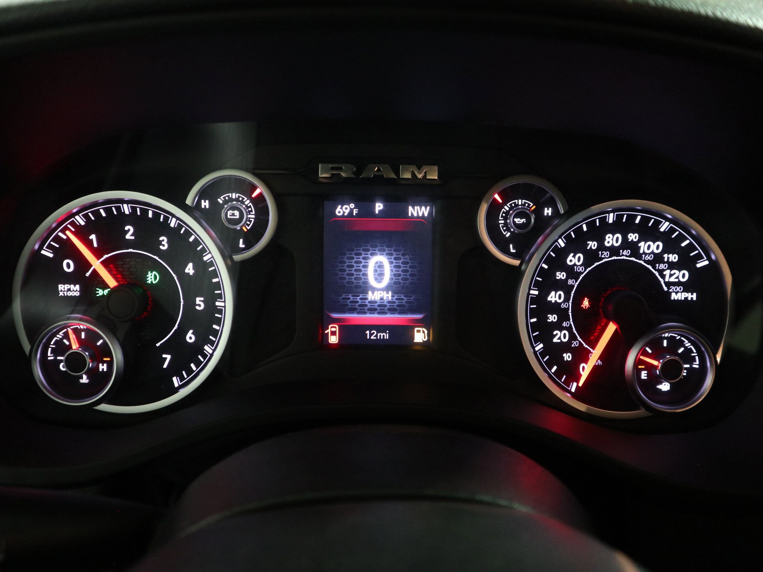 2026 RAM 1500 Express Crew Cab 4x4