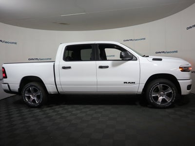 2026 RAM 1500 Express Crew Cab 4x4