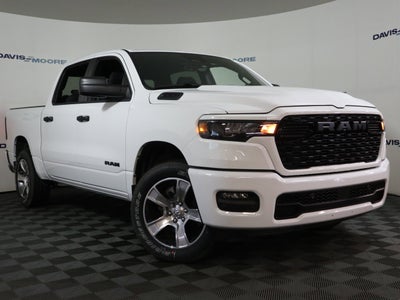 2026 RAM 1500 Express Crew Cab 4x4