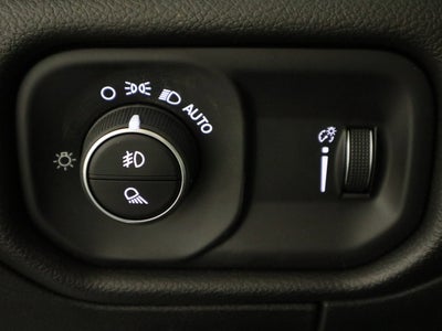 2026 RAM 1500 Express Crew Cab 4x4