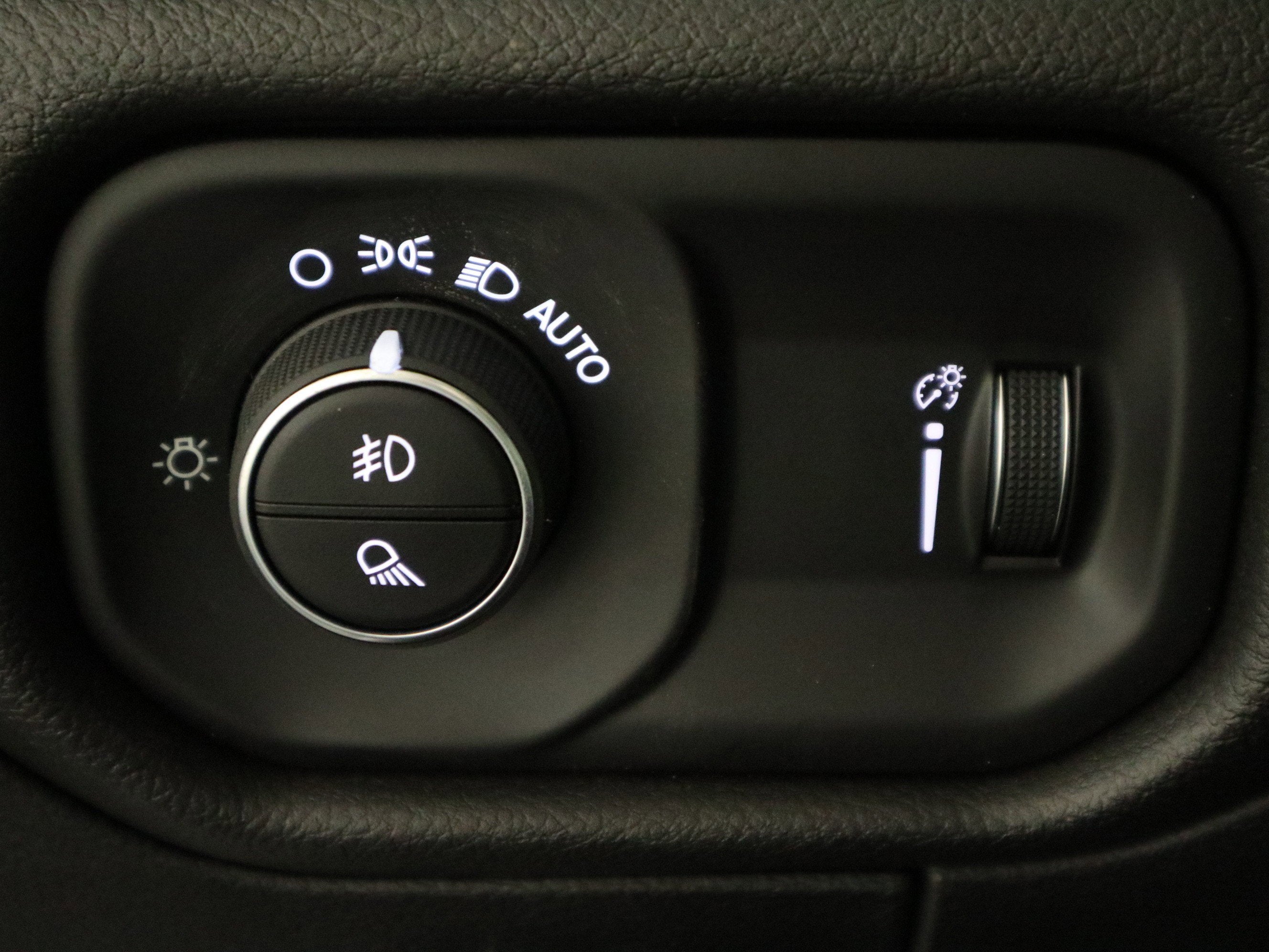 2026 RAM 1500 Express Crew Cab 4x4