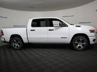 2026 RAM 1500 Express Crew Cab 4x4