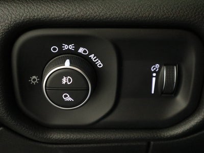 2026 RAM 1500 Express Crew Cab 4x4