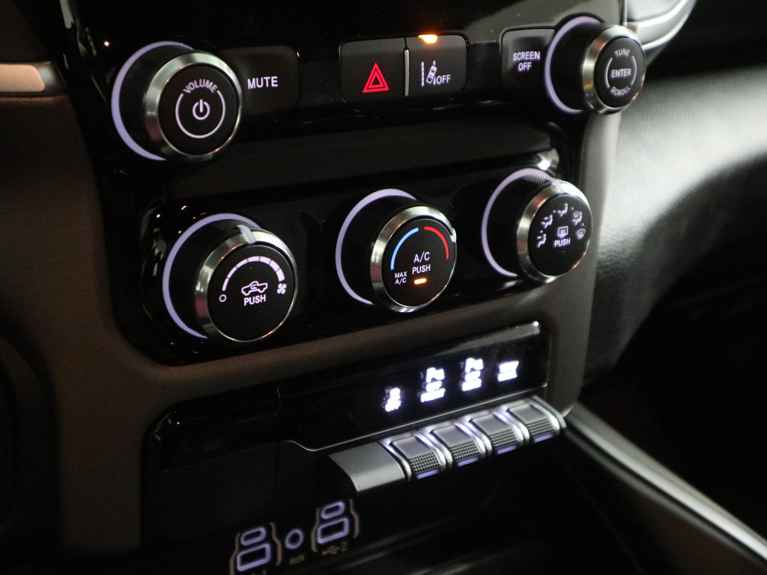 2026 RAM 1500 Express Crew Cab 4x4