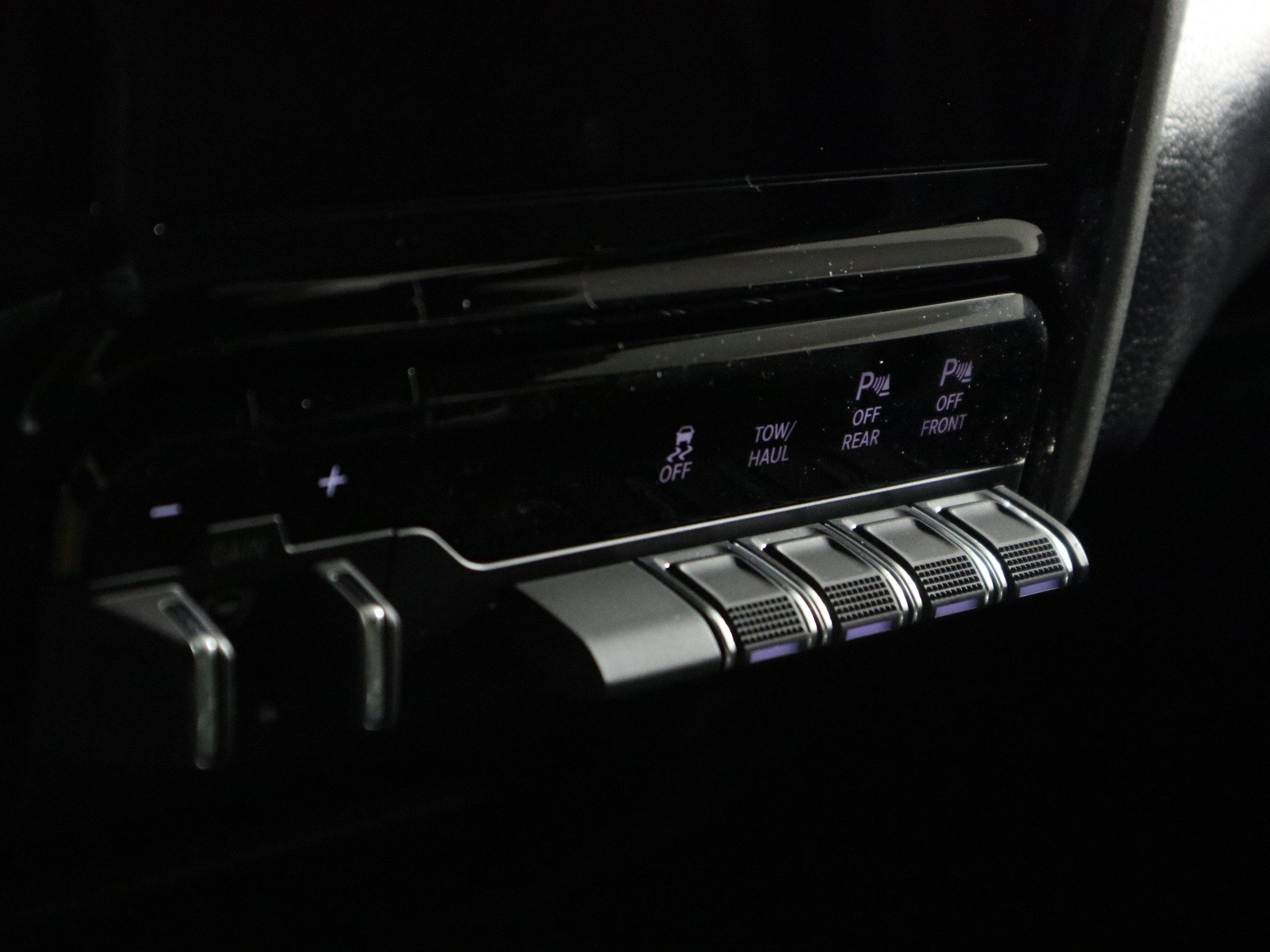 2026 RAM 2500 Black Express Crew Cab 4x4