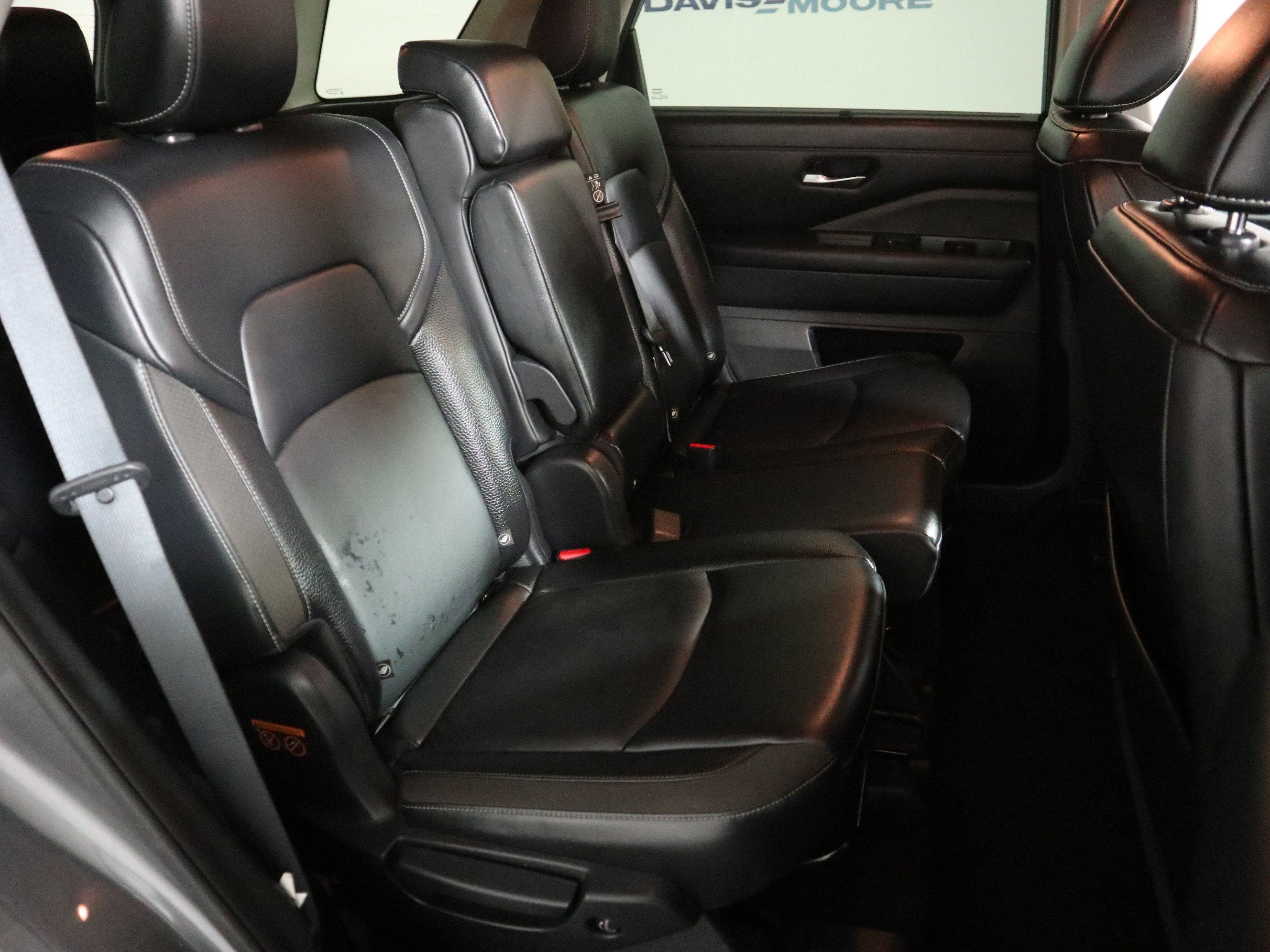 2022 Nissan Pathfinder SL 4WD