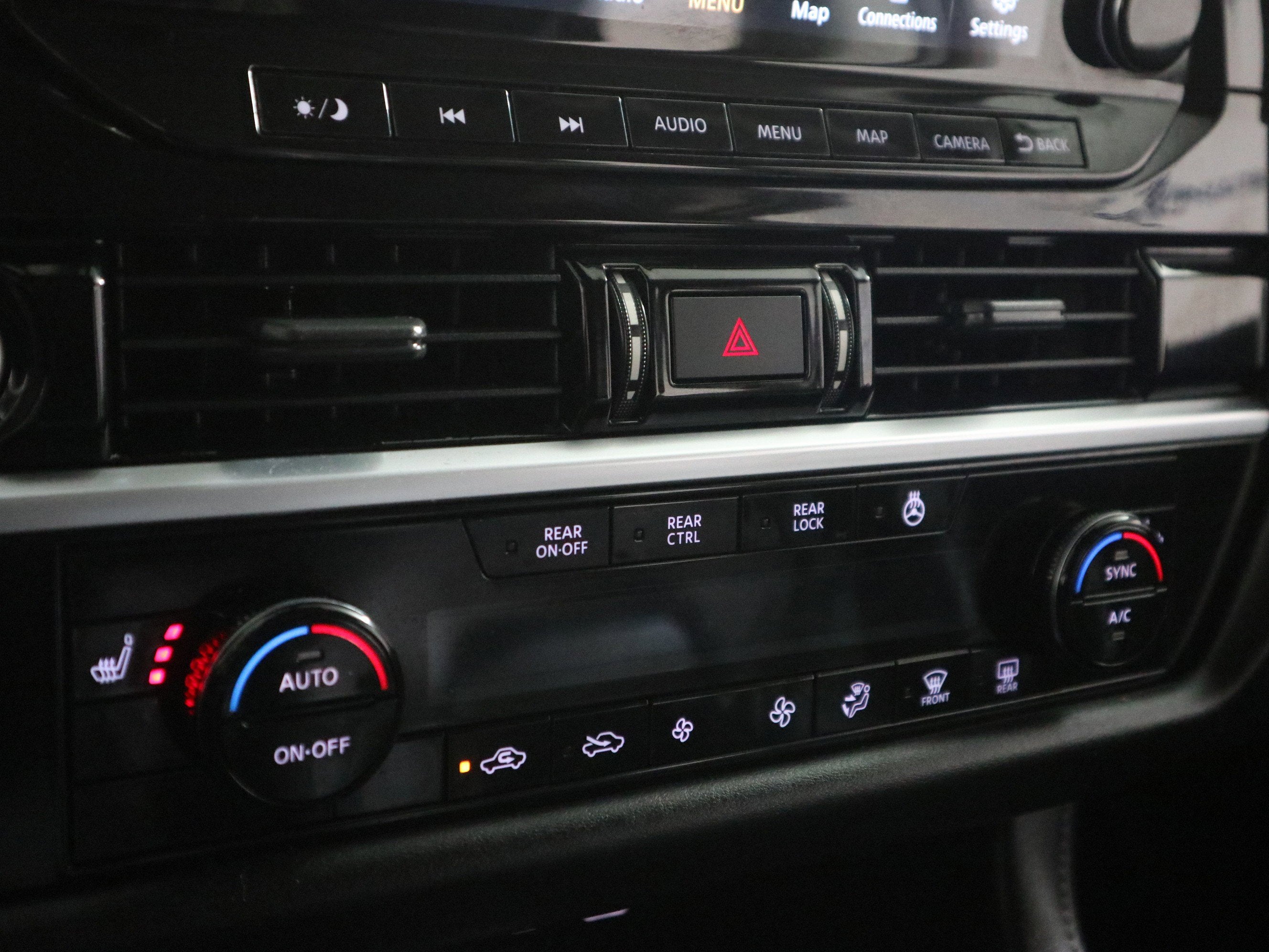 2022 Nissan Pathfinder SL 4WD