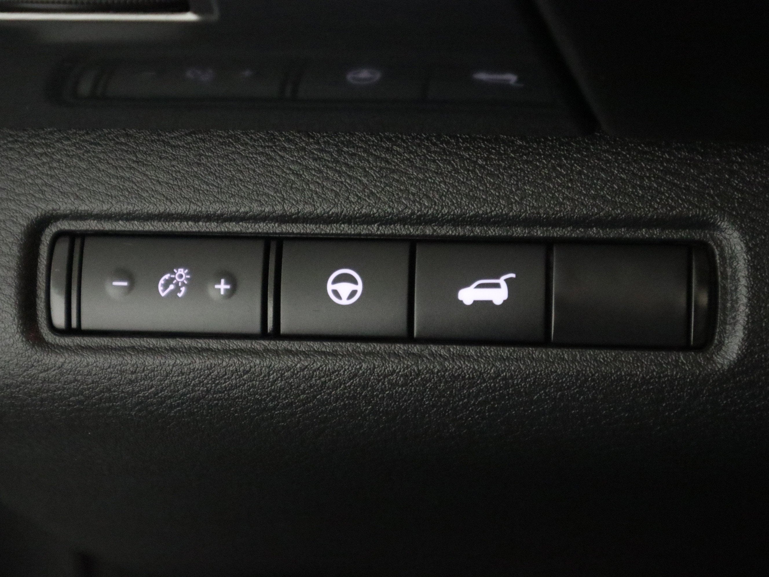 2022 Nissan Pathfinder SL 4WD