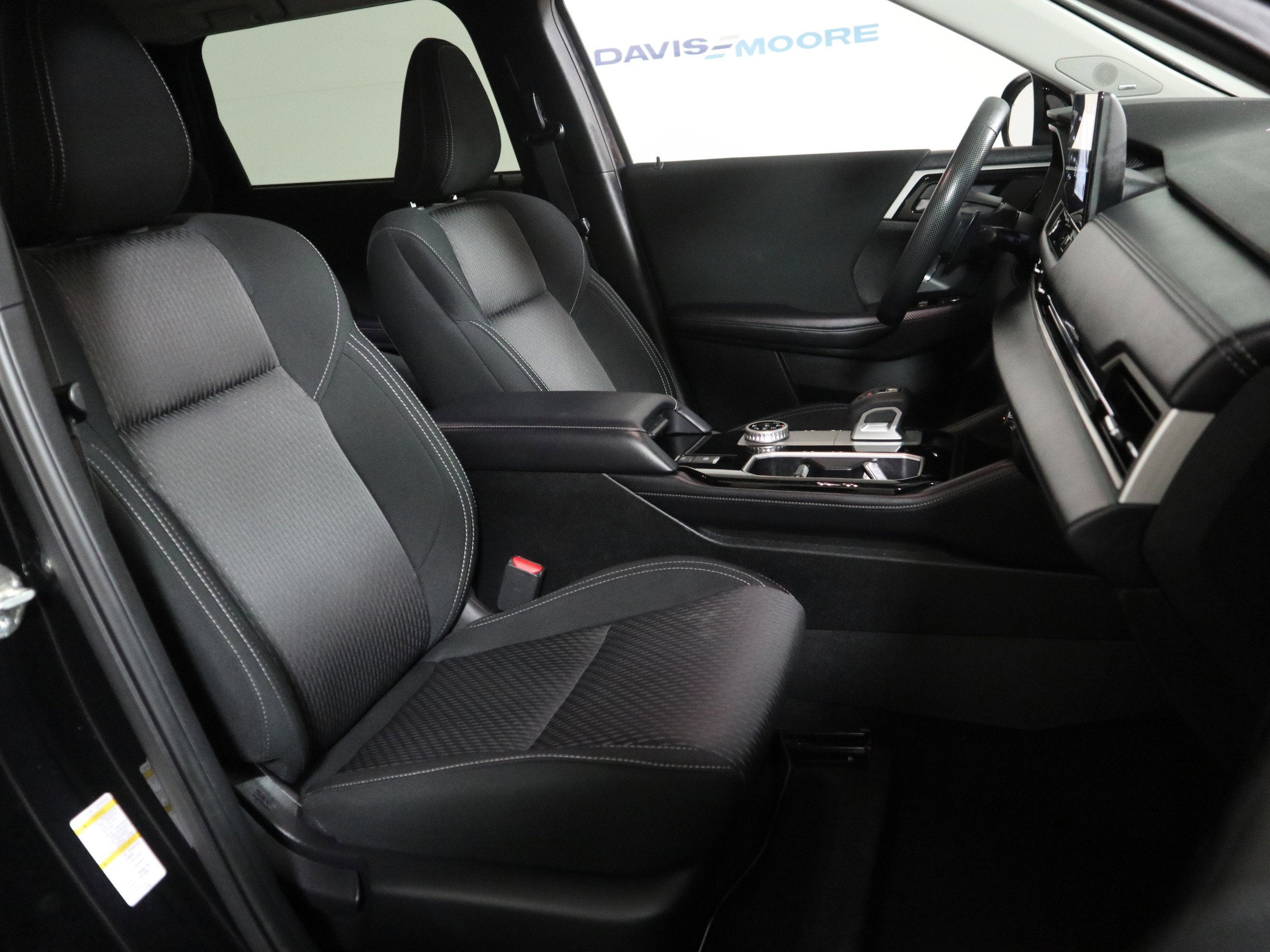 2025 Mitsubishi Outlander ES AWD