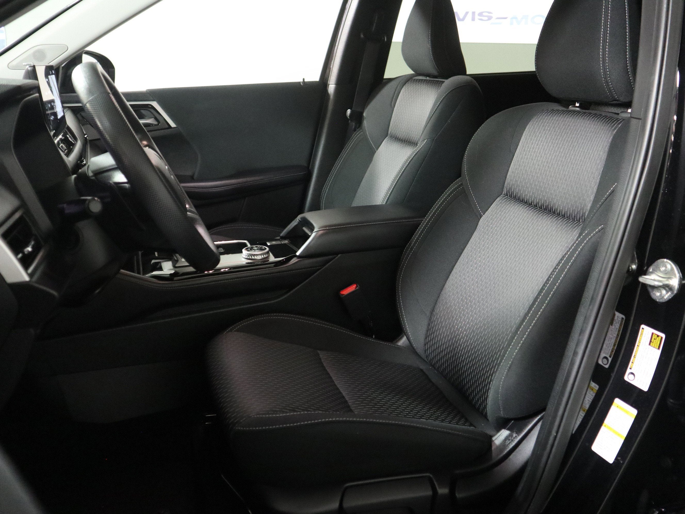 2025 Mitsubishi Outlander ES AWD