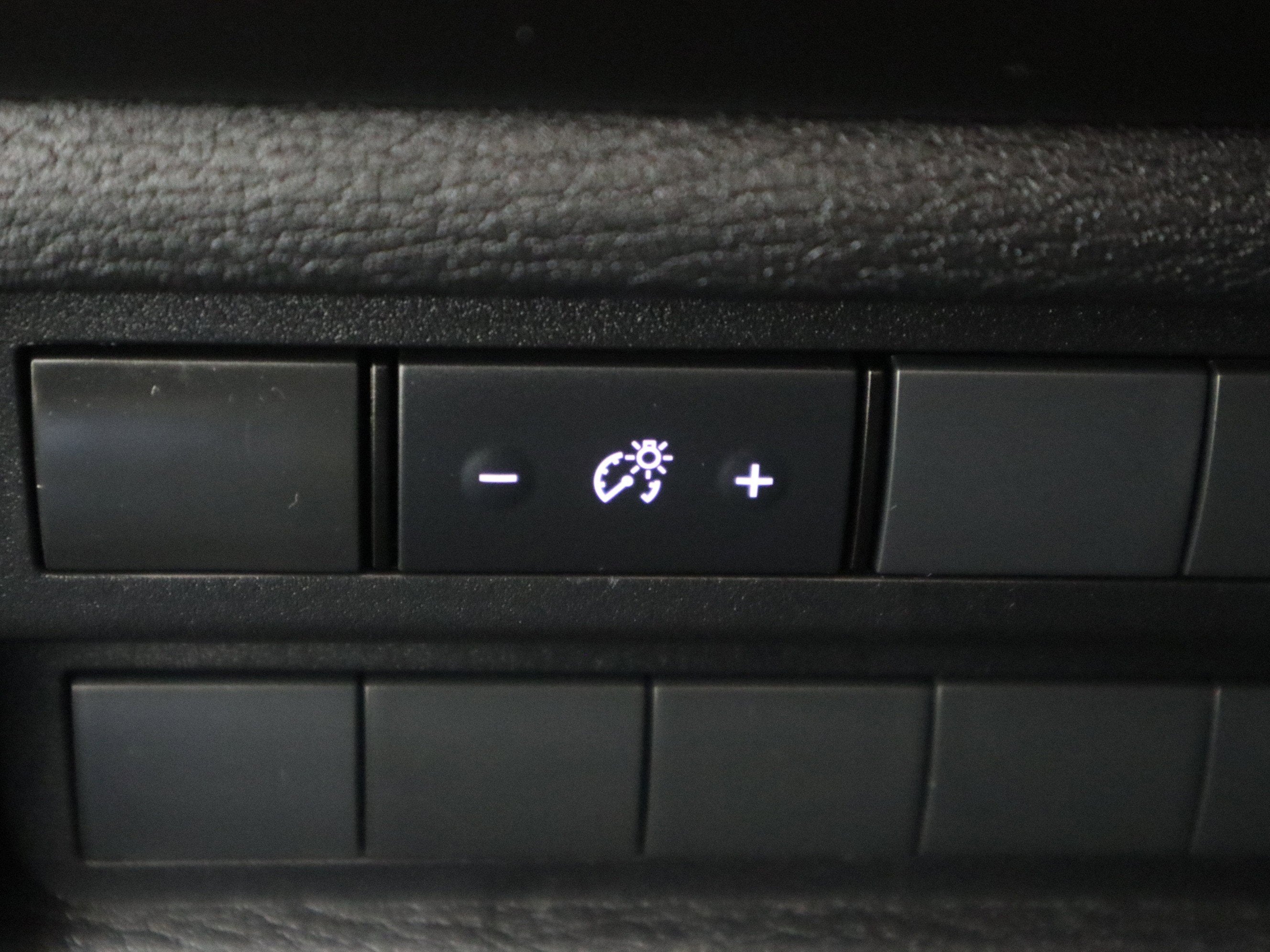 2025 Mitsubishi Outlander ES AWD