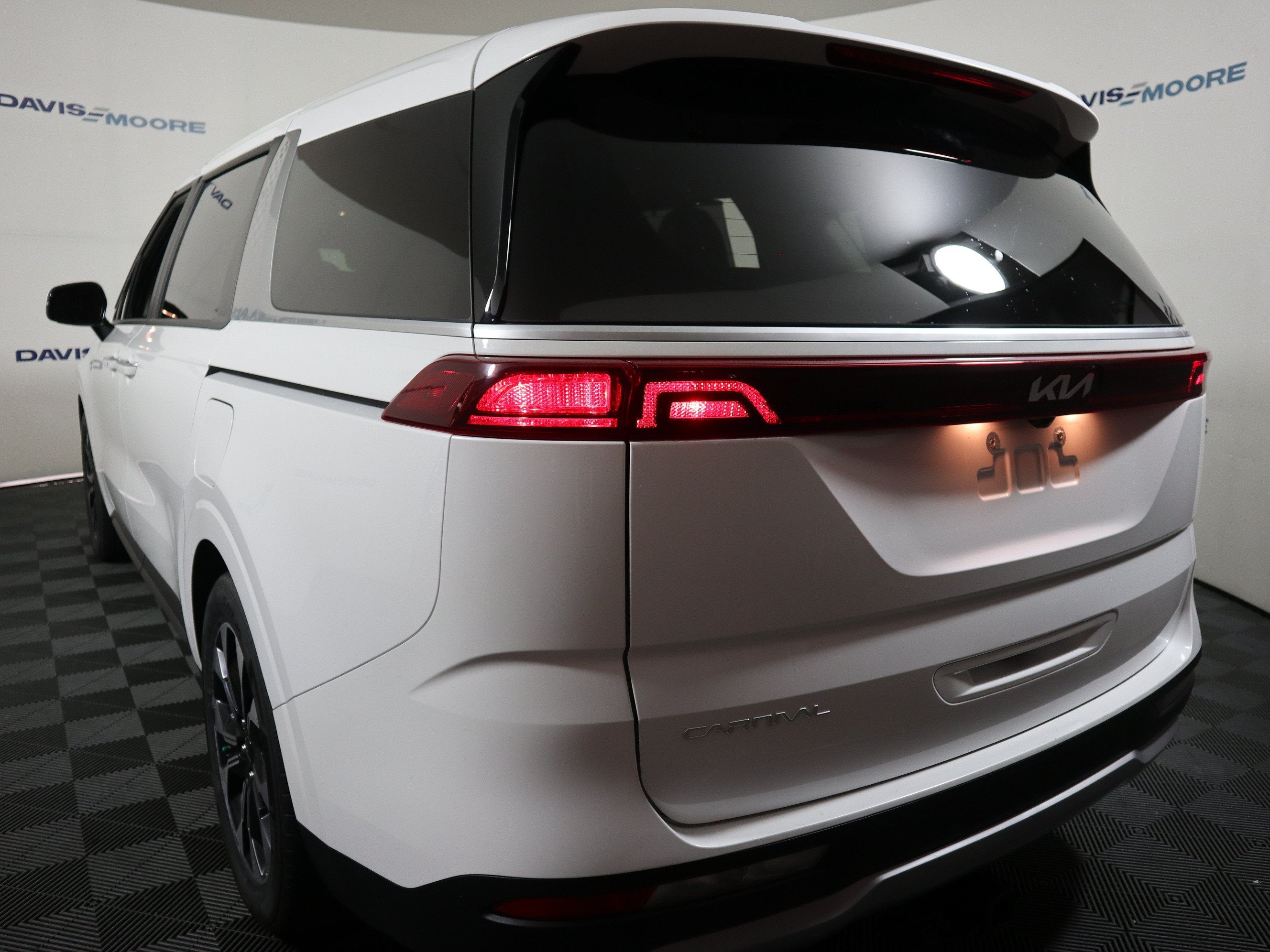 2024 Kia Carnival EX