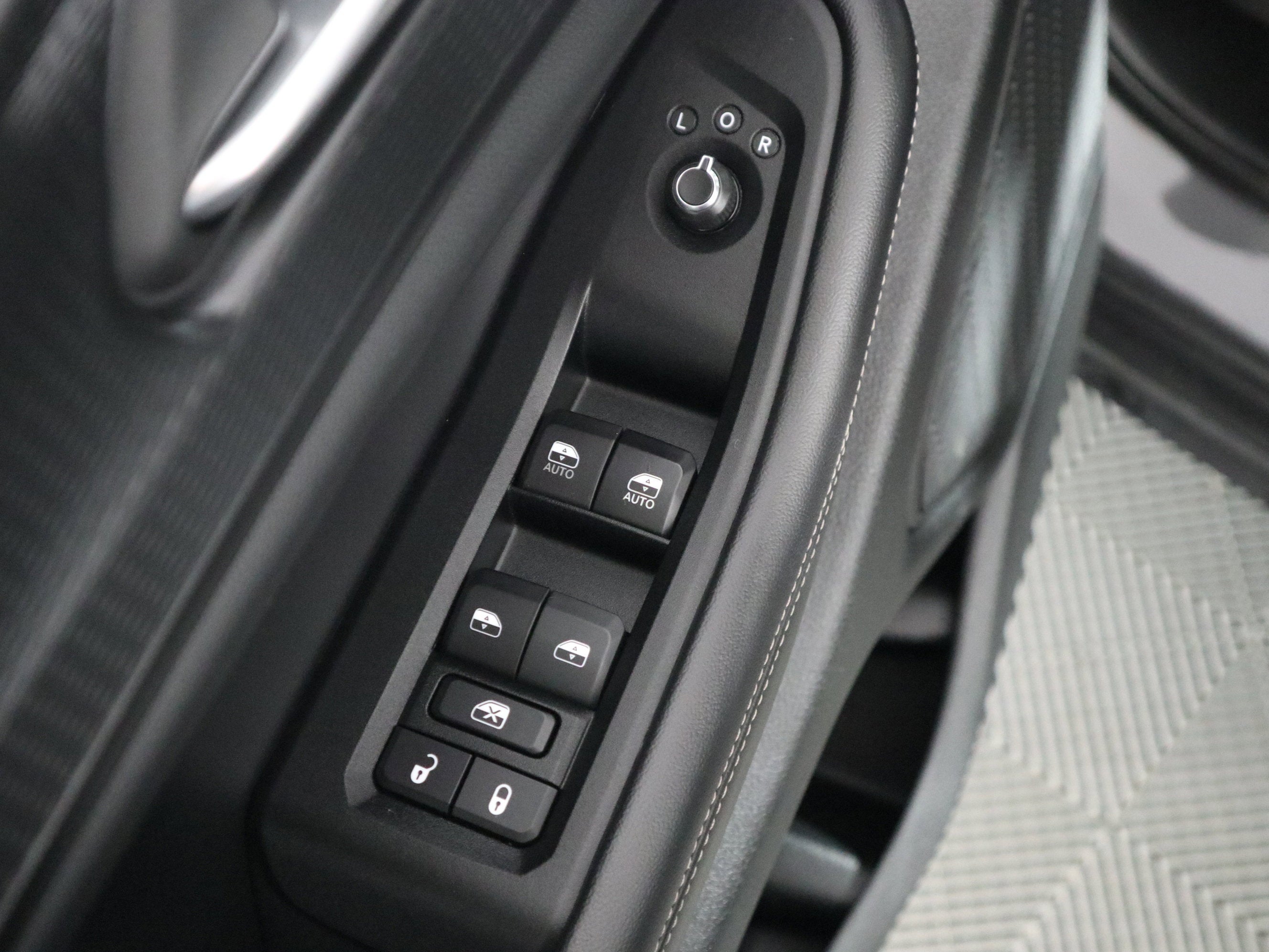 2024 Jeep Grand Cherokee L Altitude 4x4