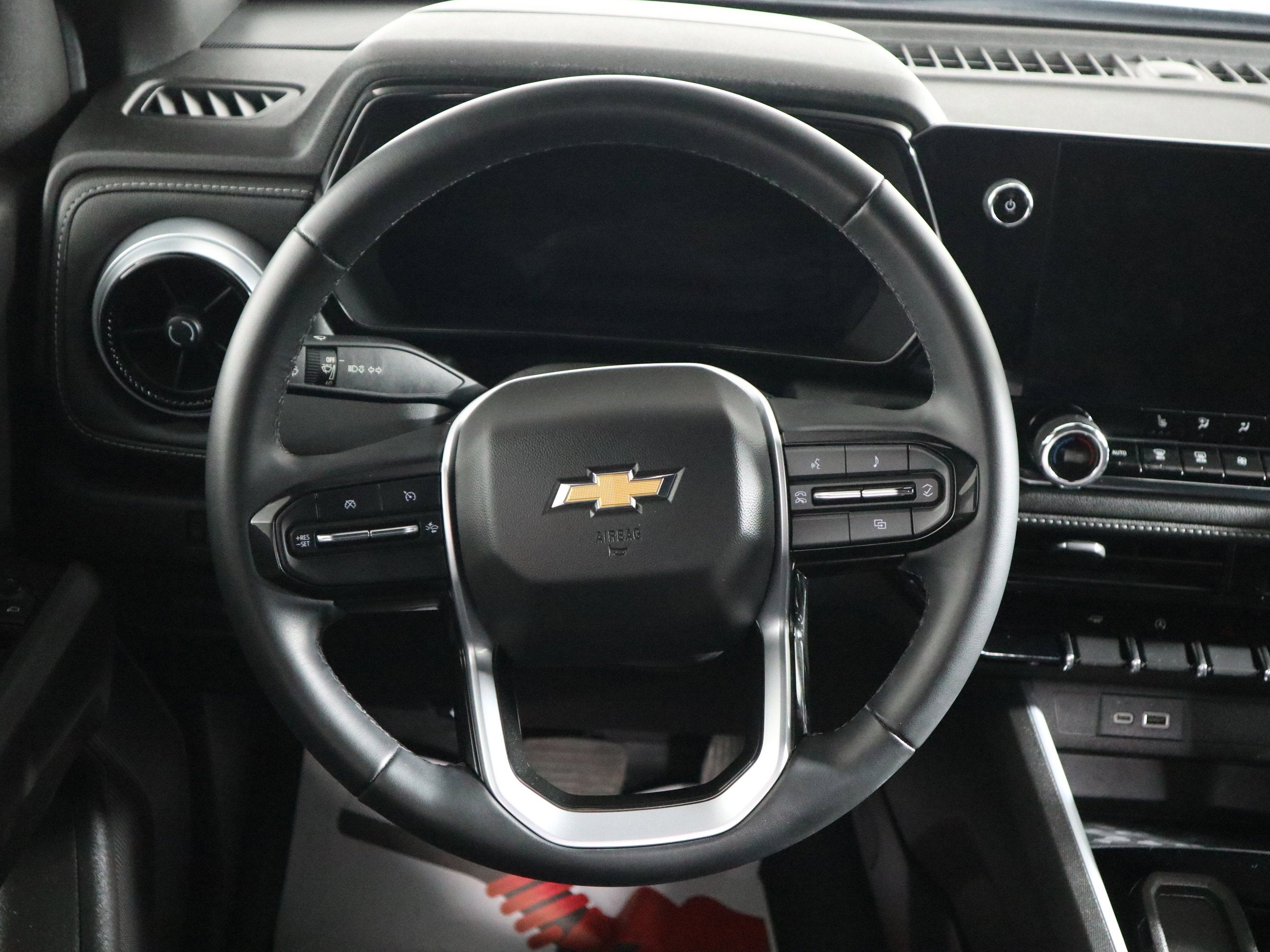 2023 Chevrolet Colorado 2WD LT Crew Cab