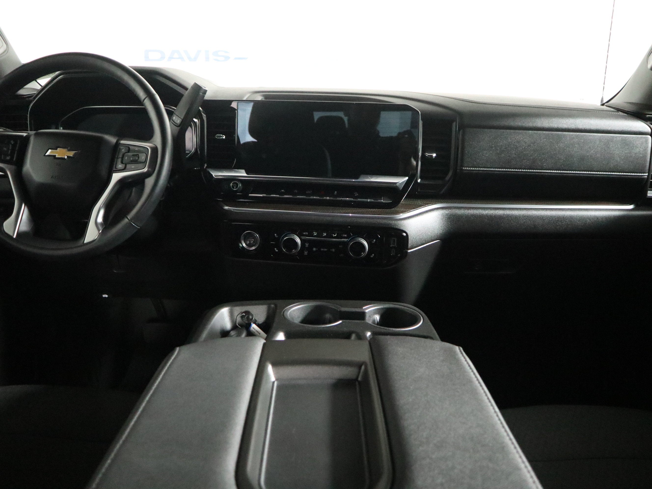 2024 Chevrolet Silverado 1500 LT Crew Cab 4WD