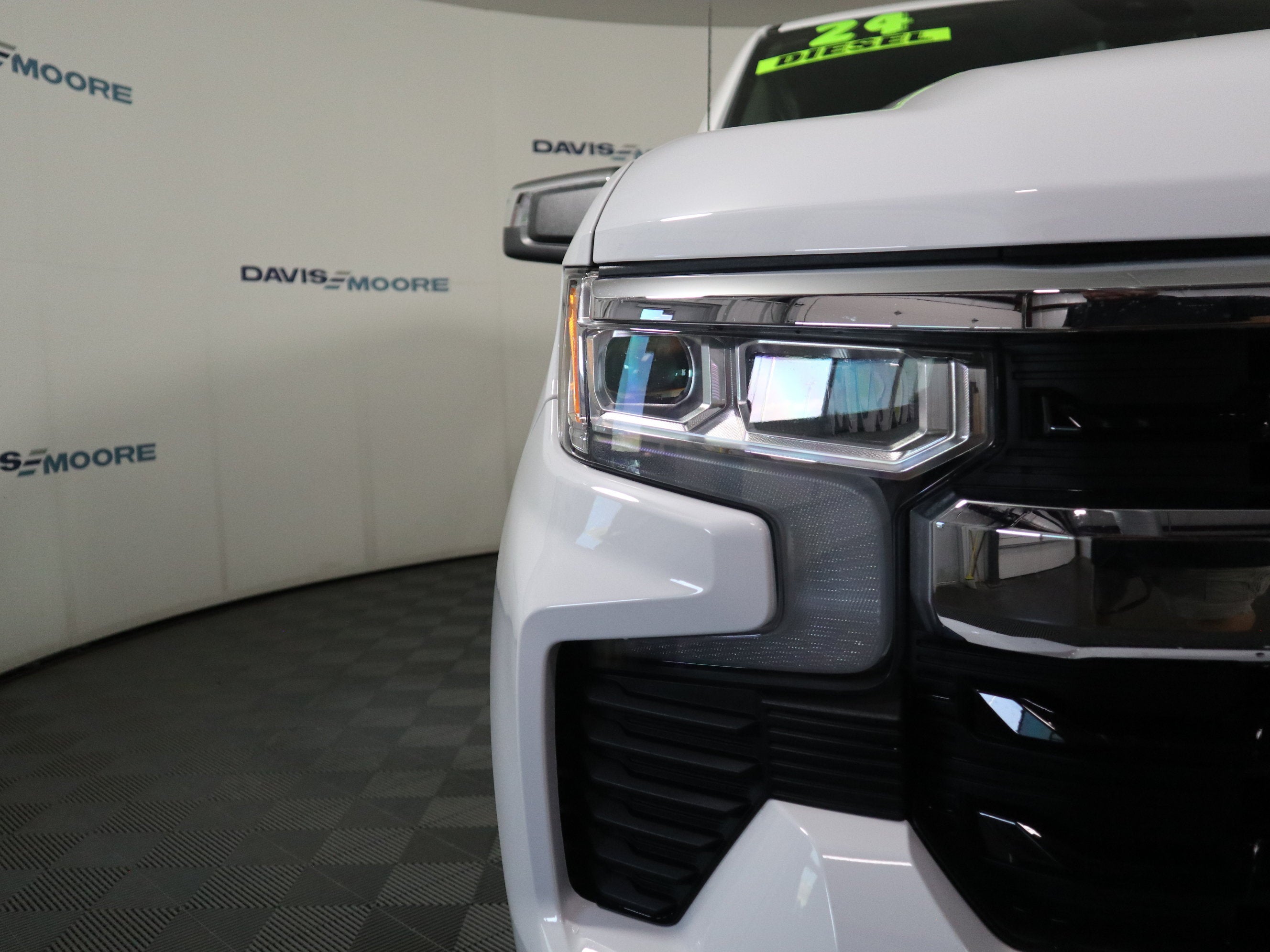 2024 Chevrolet Silverado 1500 LT Crew Cab 4WD