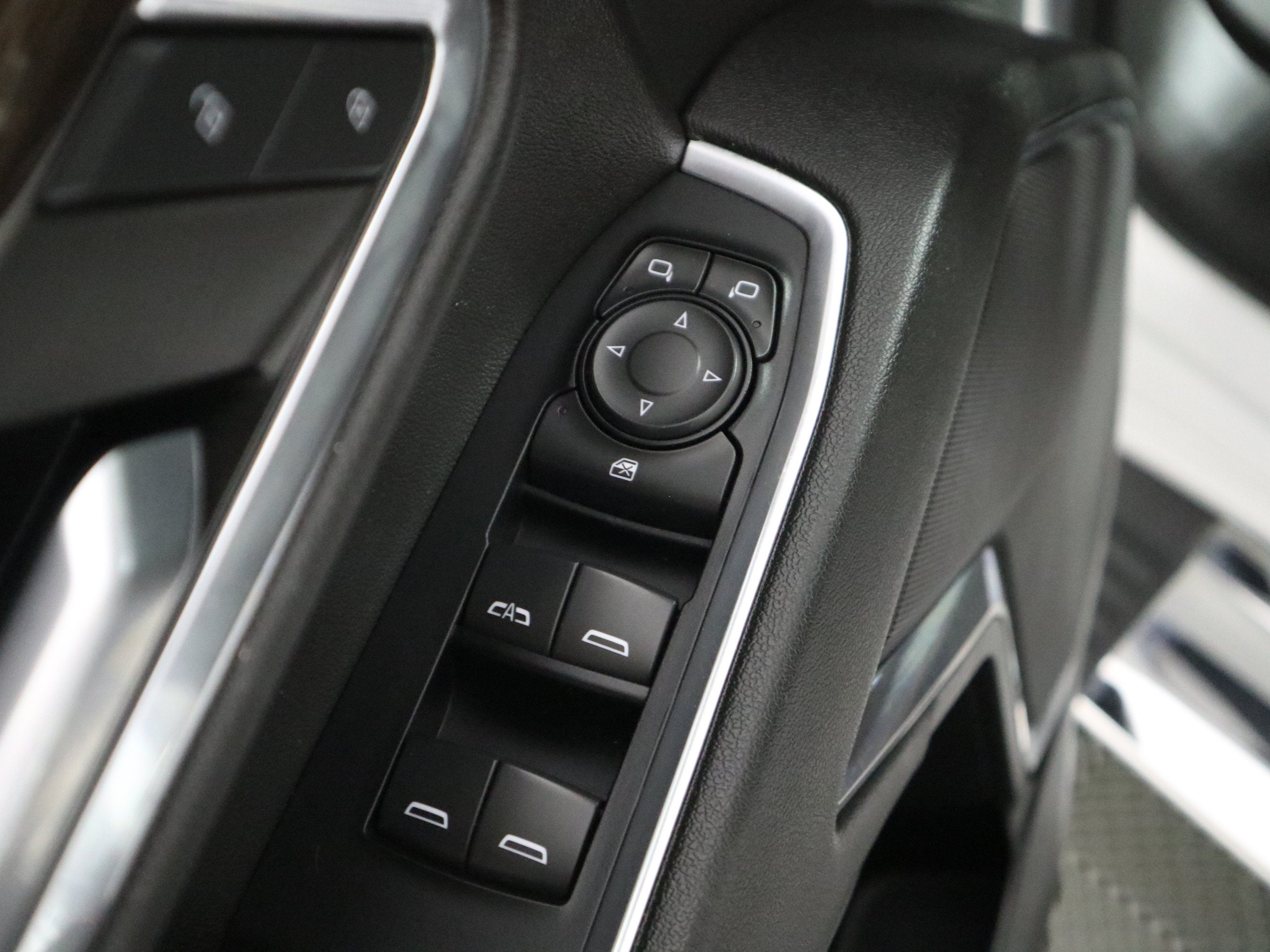 2024 Chevrolet Silverado 1500 LT Crew Cab 4WD