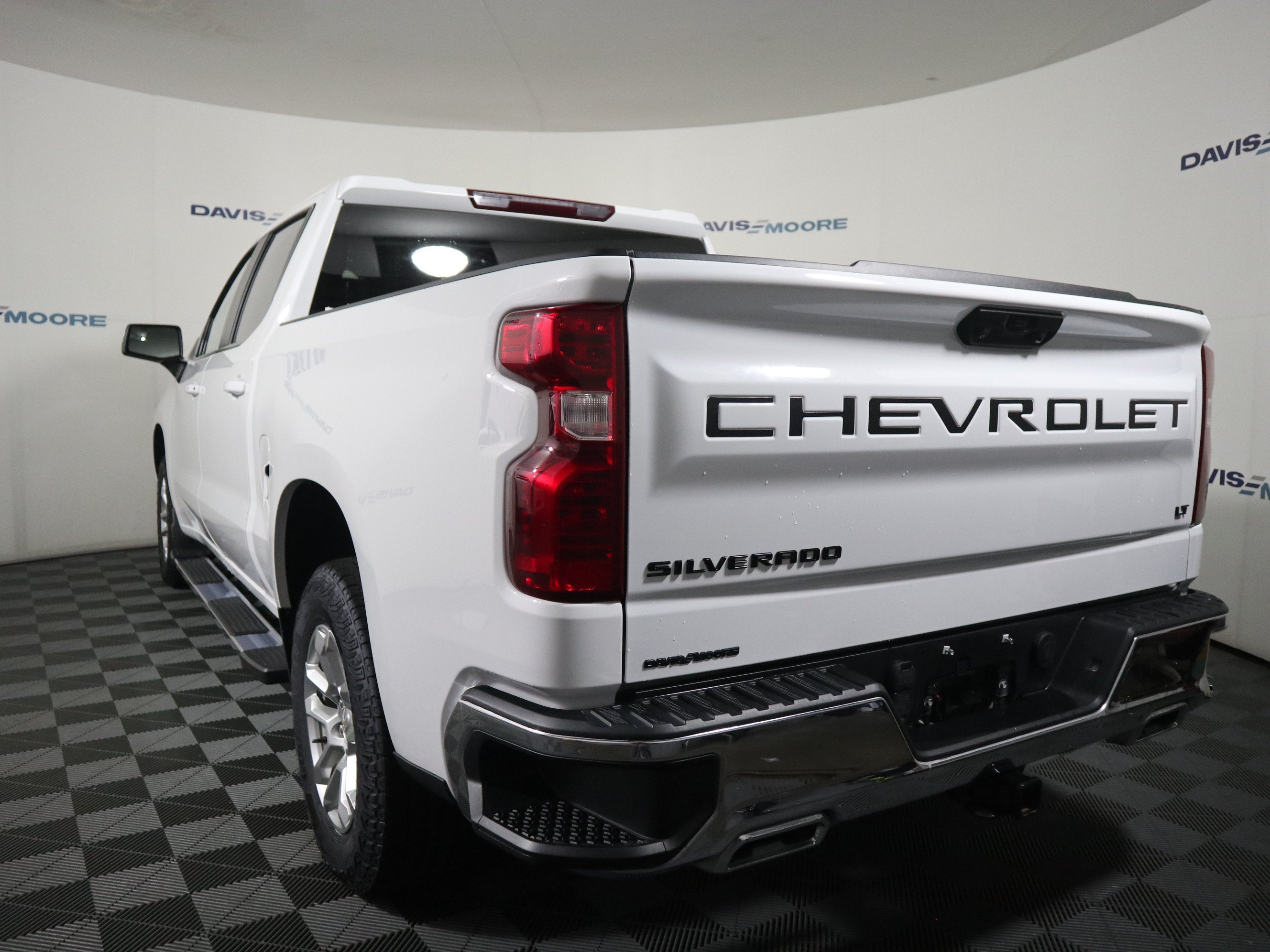 2024 Chevrolet Silverado 1500 LT Crew Cab 4WD
