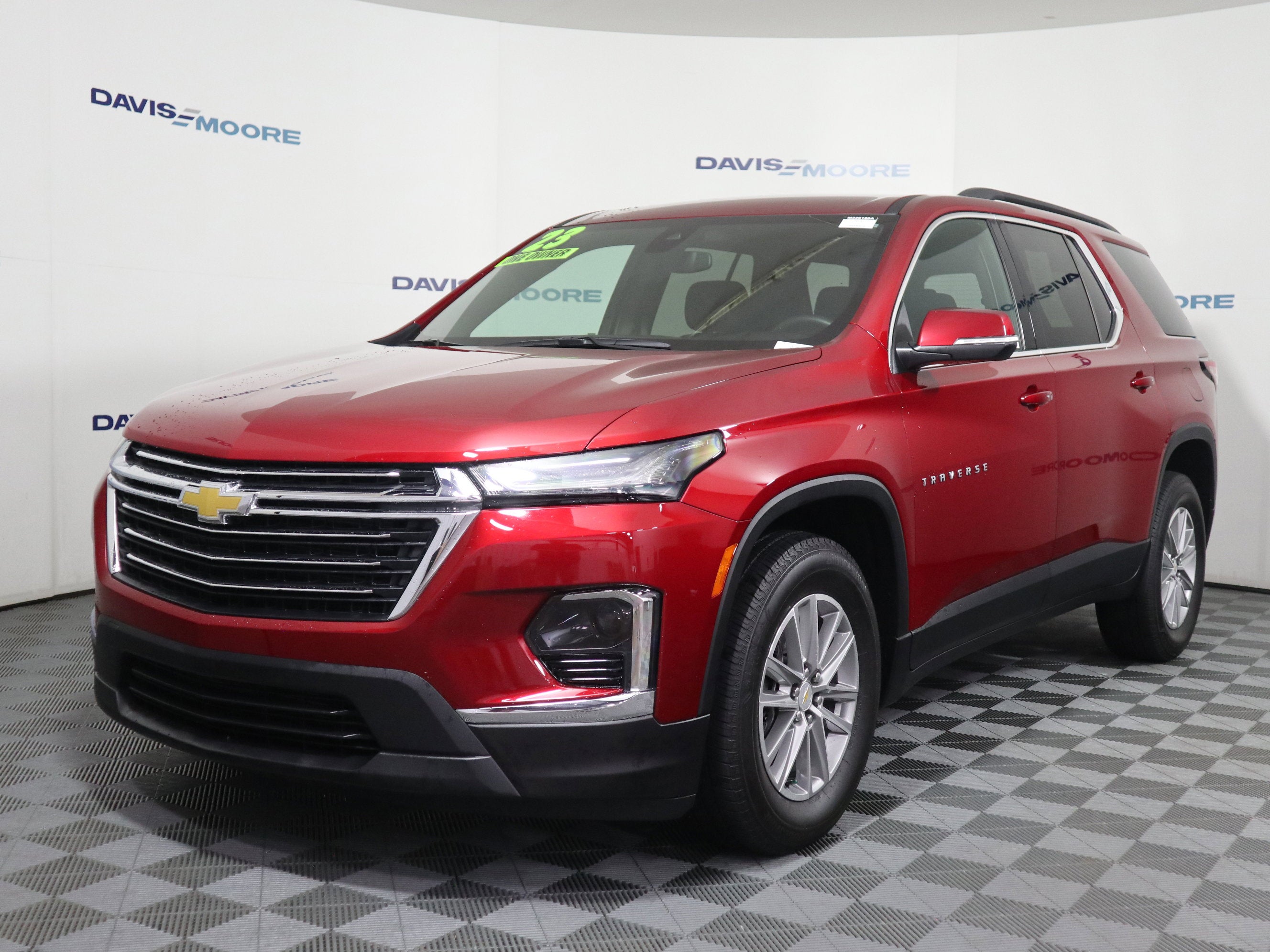 2023 Chevrolet Traverse LT Cloth