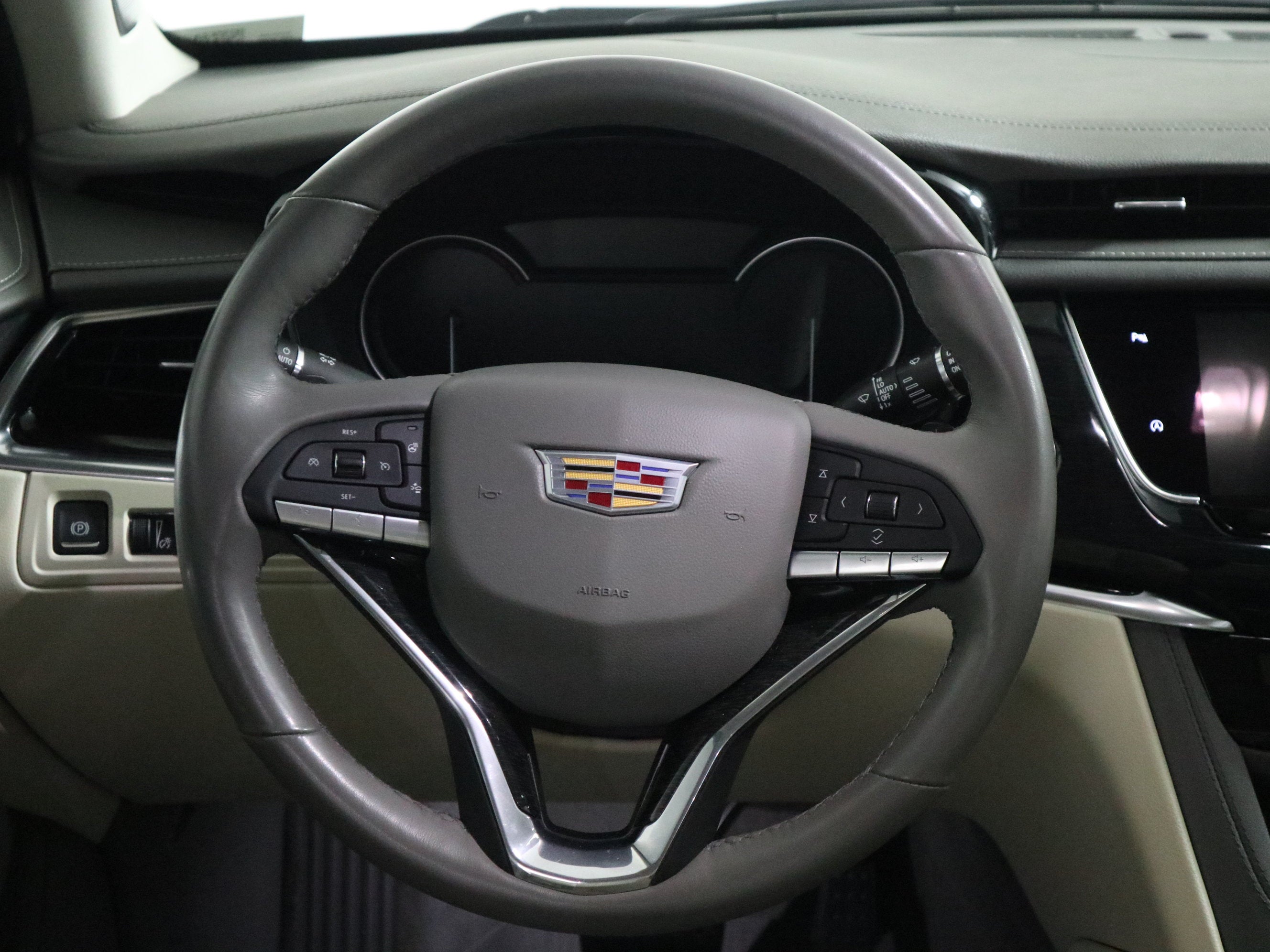 2024 Cadillac XT6 FWD Premium Luxury