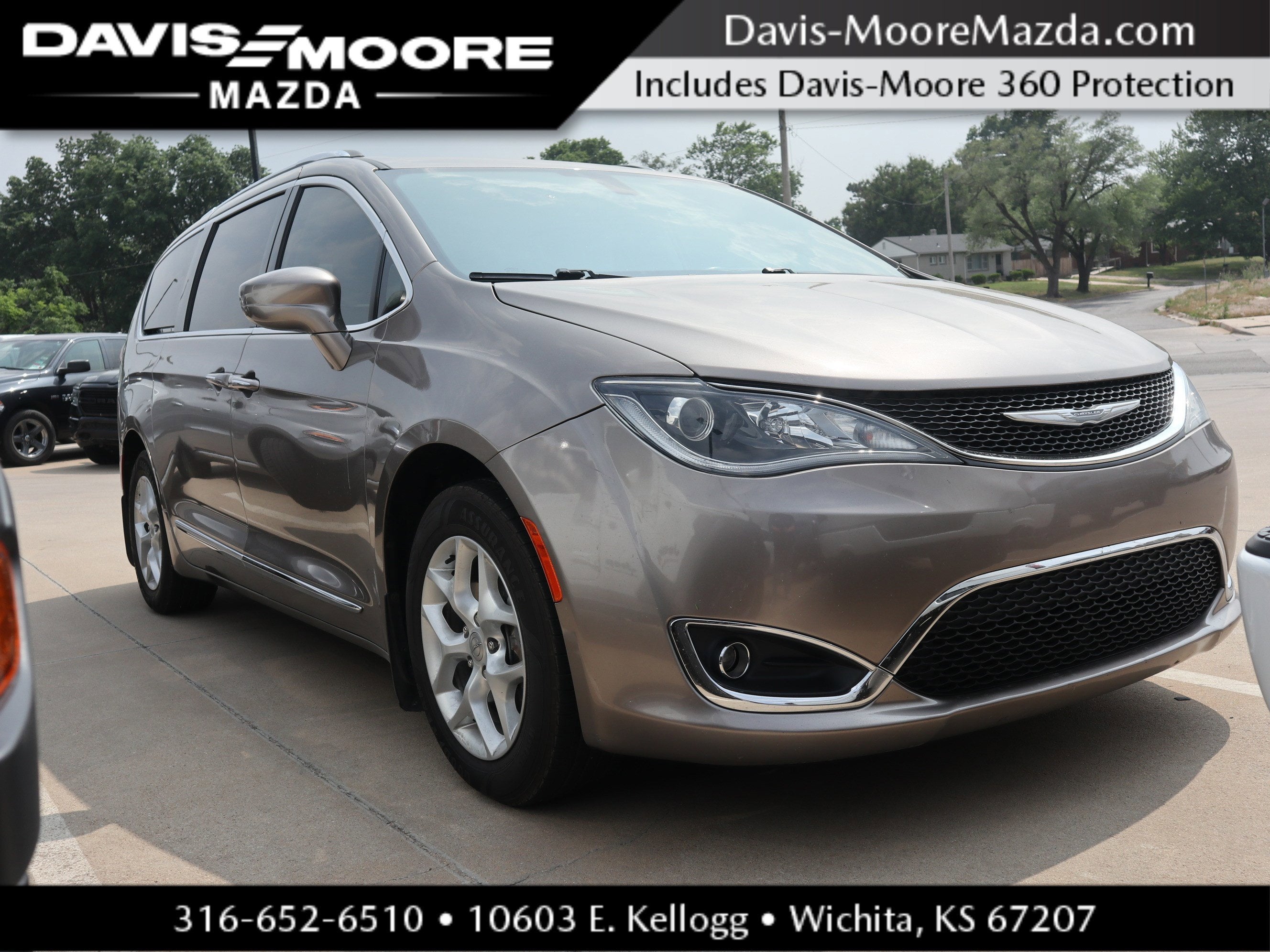 2017 Chrysler Pacifica Touring-L Plus