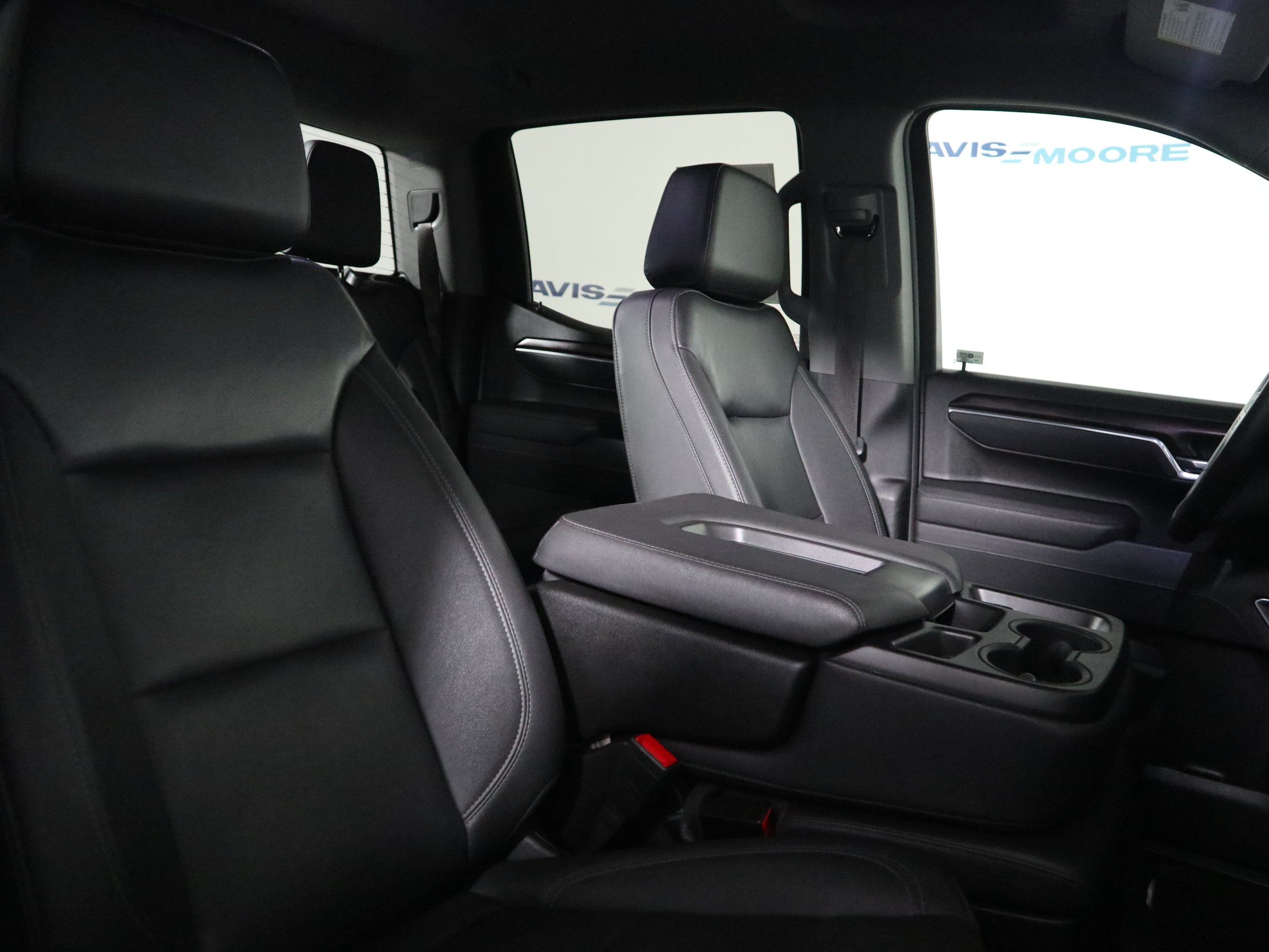 2025 GMC Sierra 1500 SLT Crew Cab 4WD