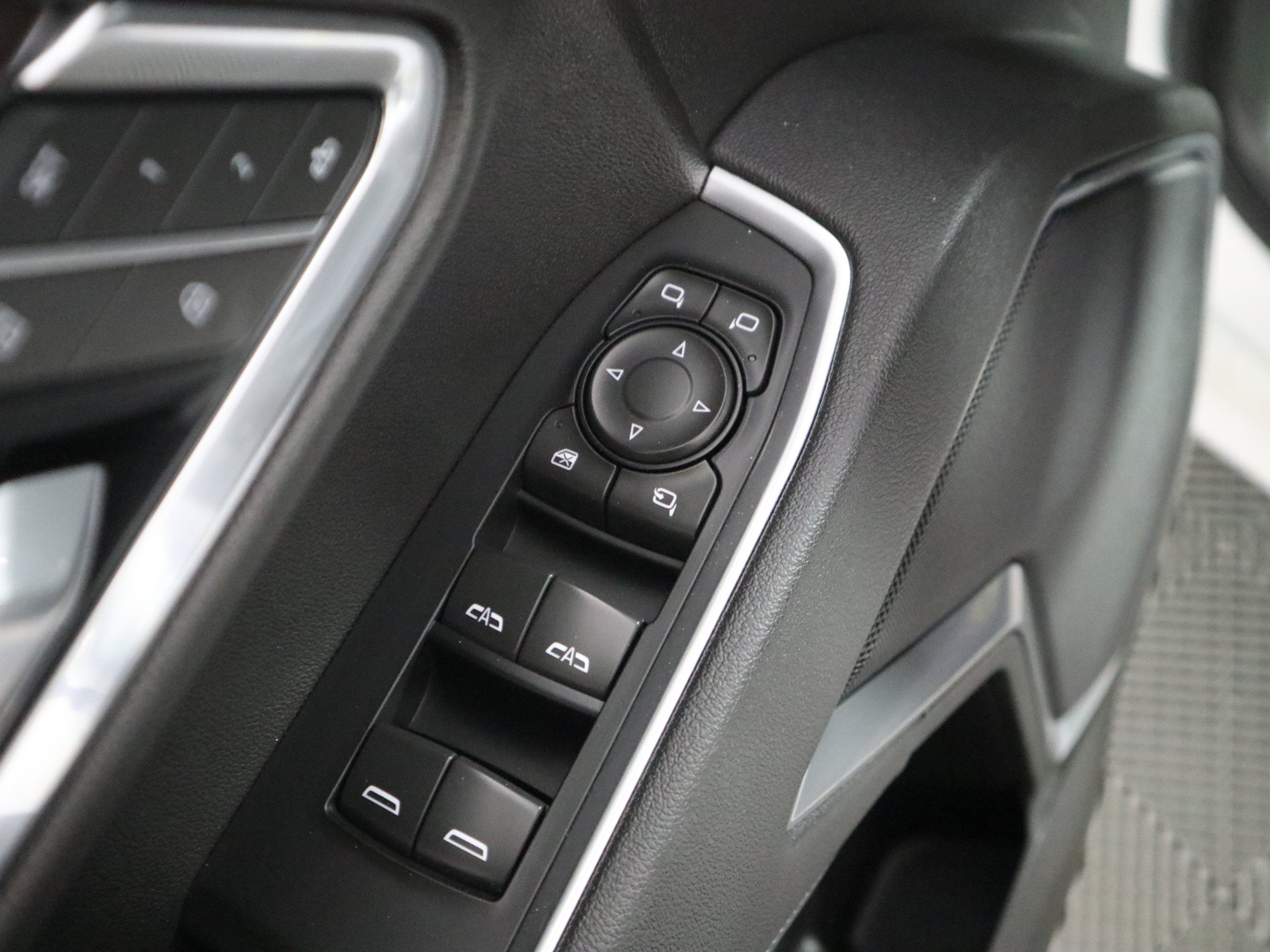 2025 GMC Sierra 1500 SLT Crew Cab 4WD