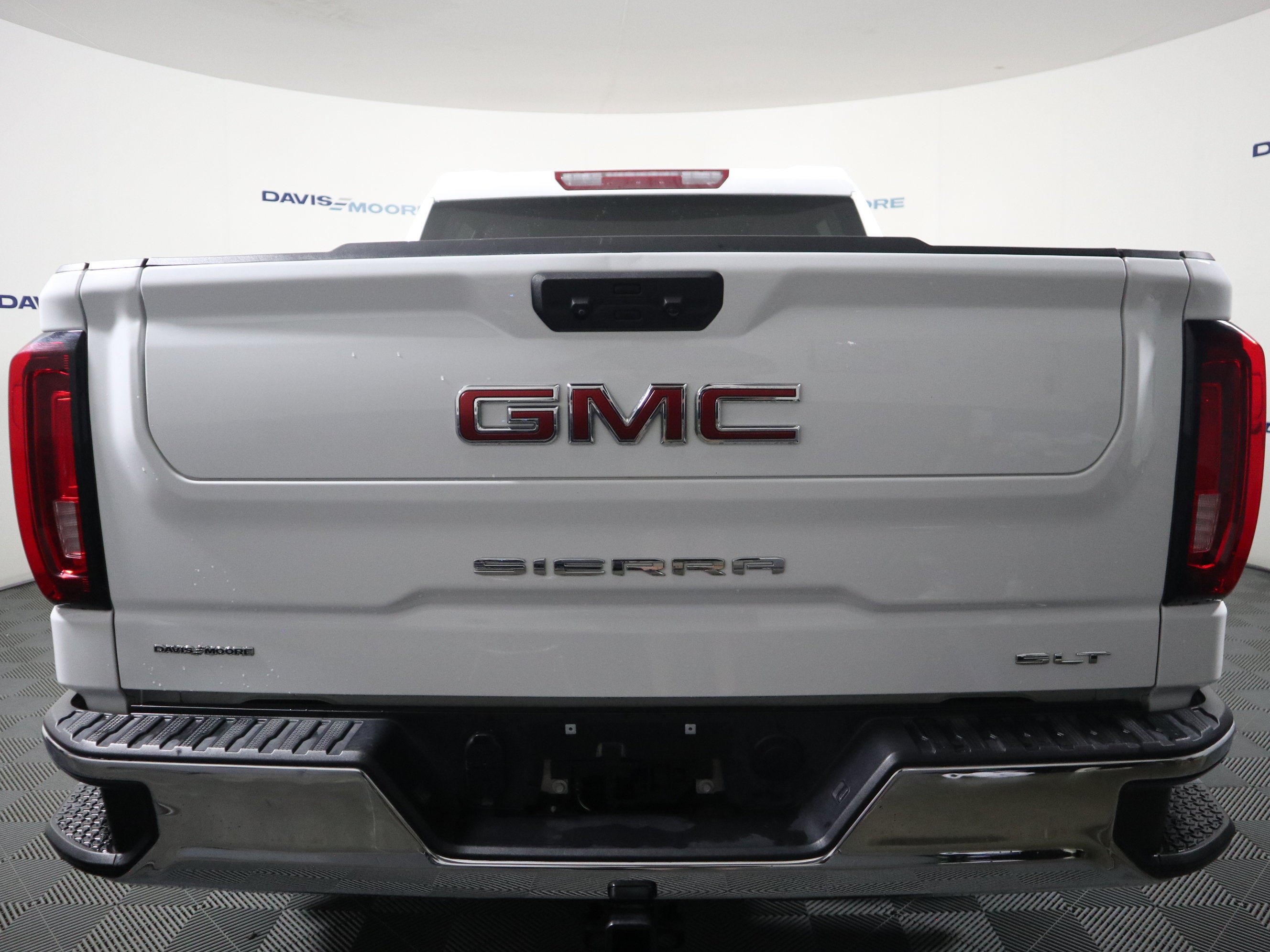 2025 GMC Sierra 1500 SLT Crew Cab 4WD