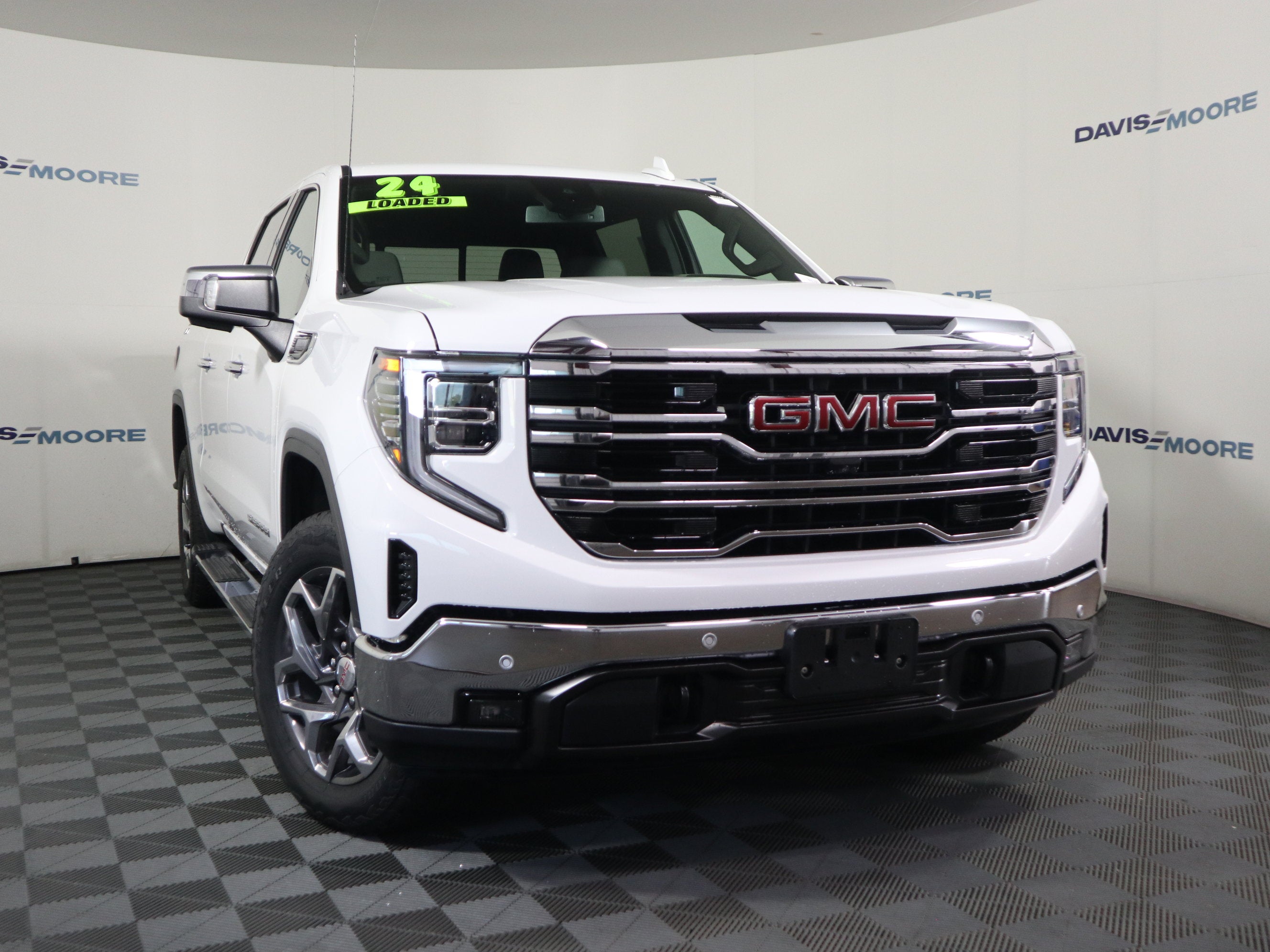 2024 GMC Sierra 1500 SLT Crew Cab 4WD