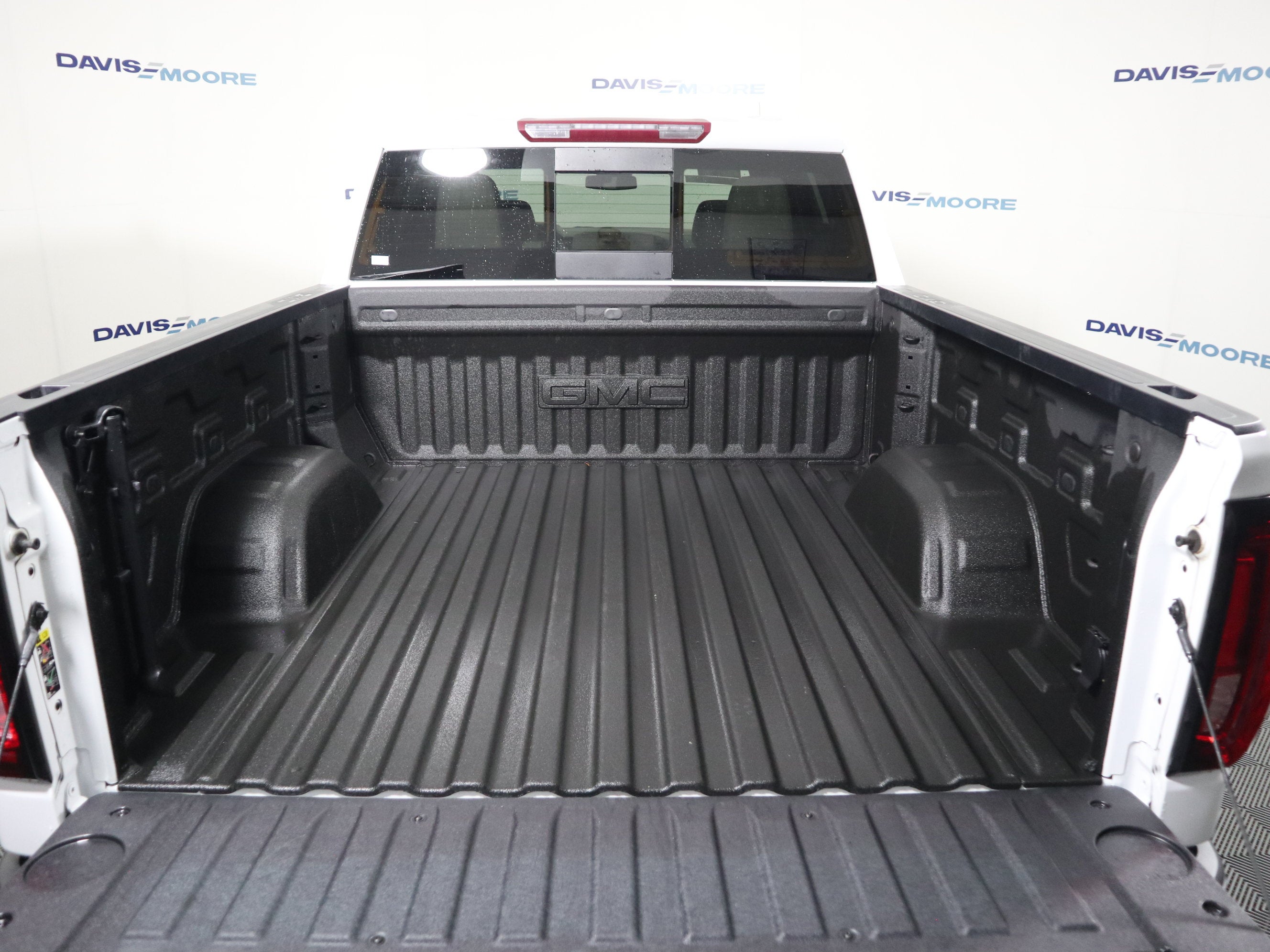 2024 GMC Sierra 1500 SLT Crew Cab 4WD