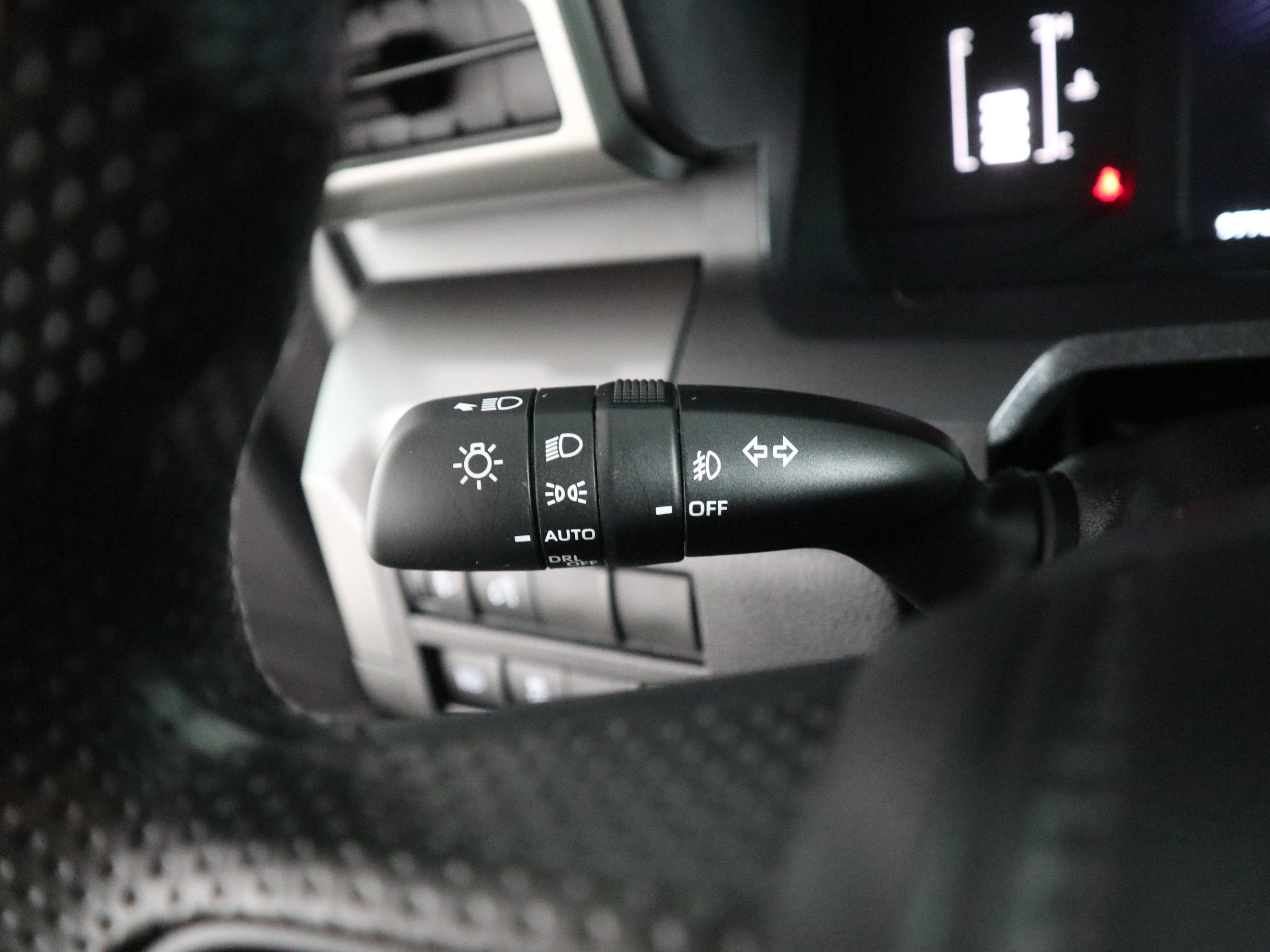 2025 Toyota Tacoma 4WD SR5