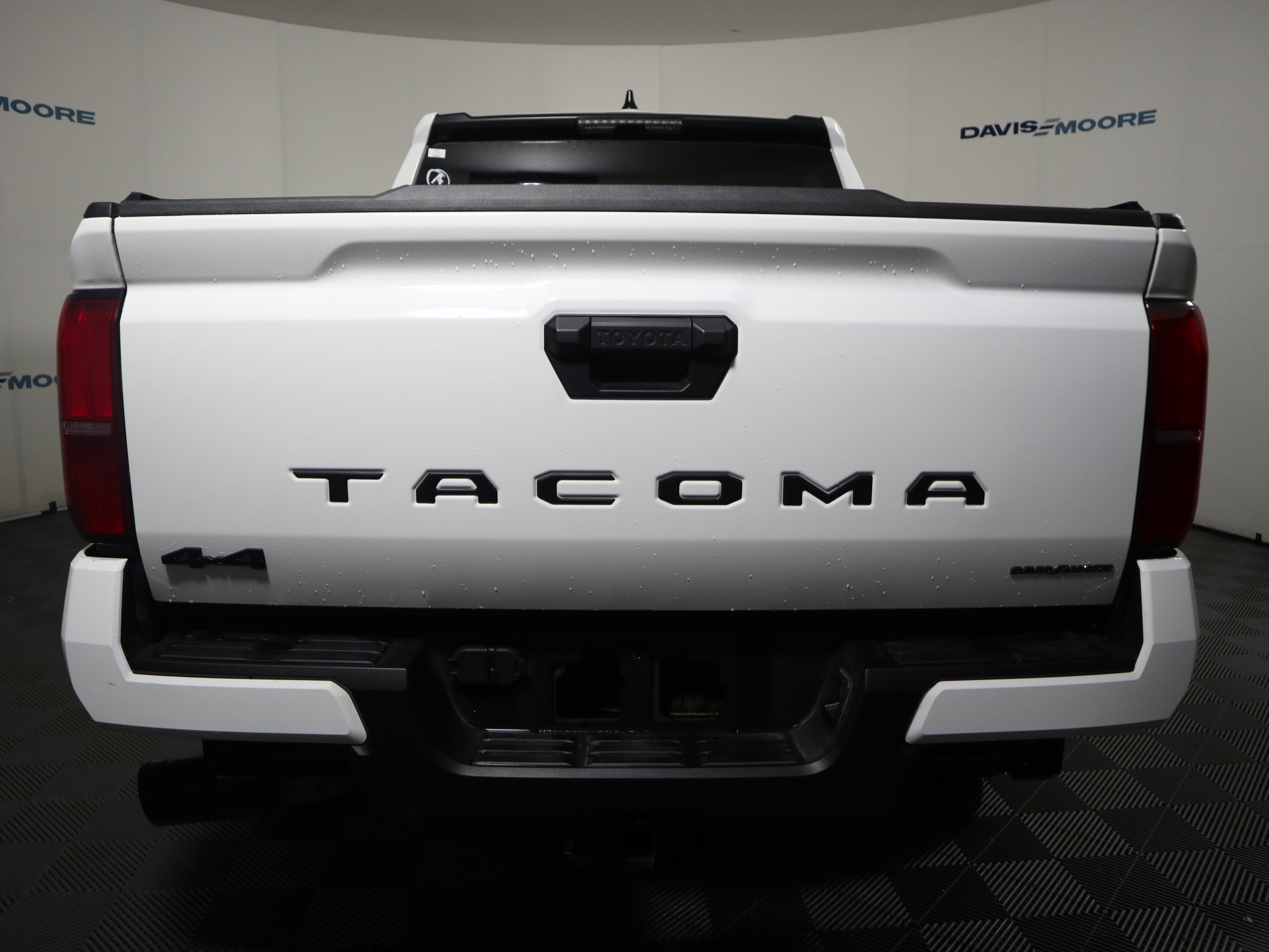 2025 Toyota Tacoma 4WD SR5