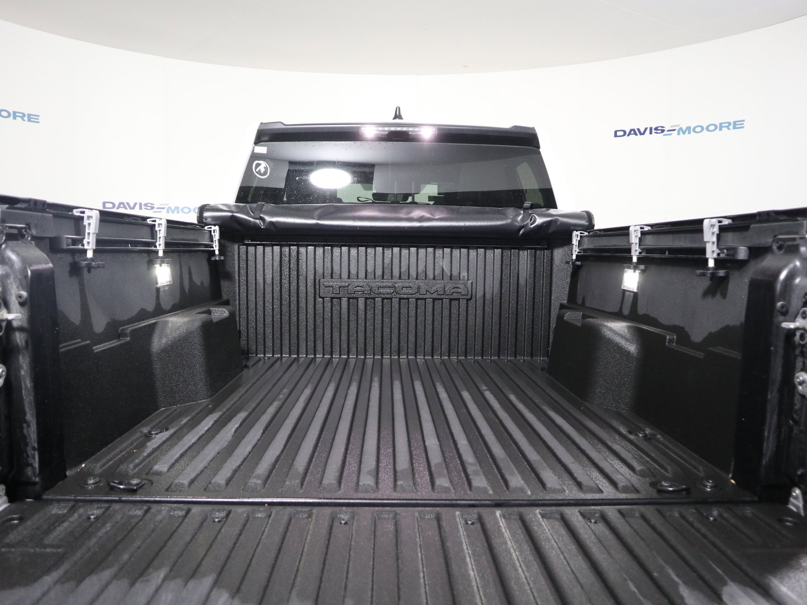 2025 Toyota Tacoma 4WD SR5