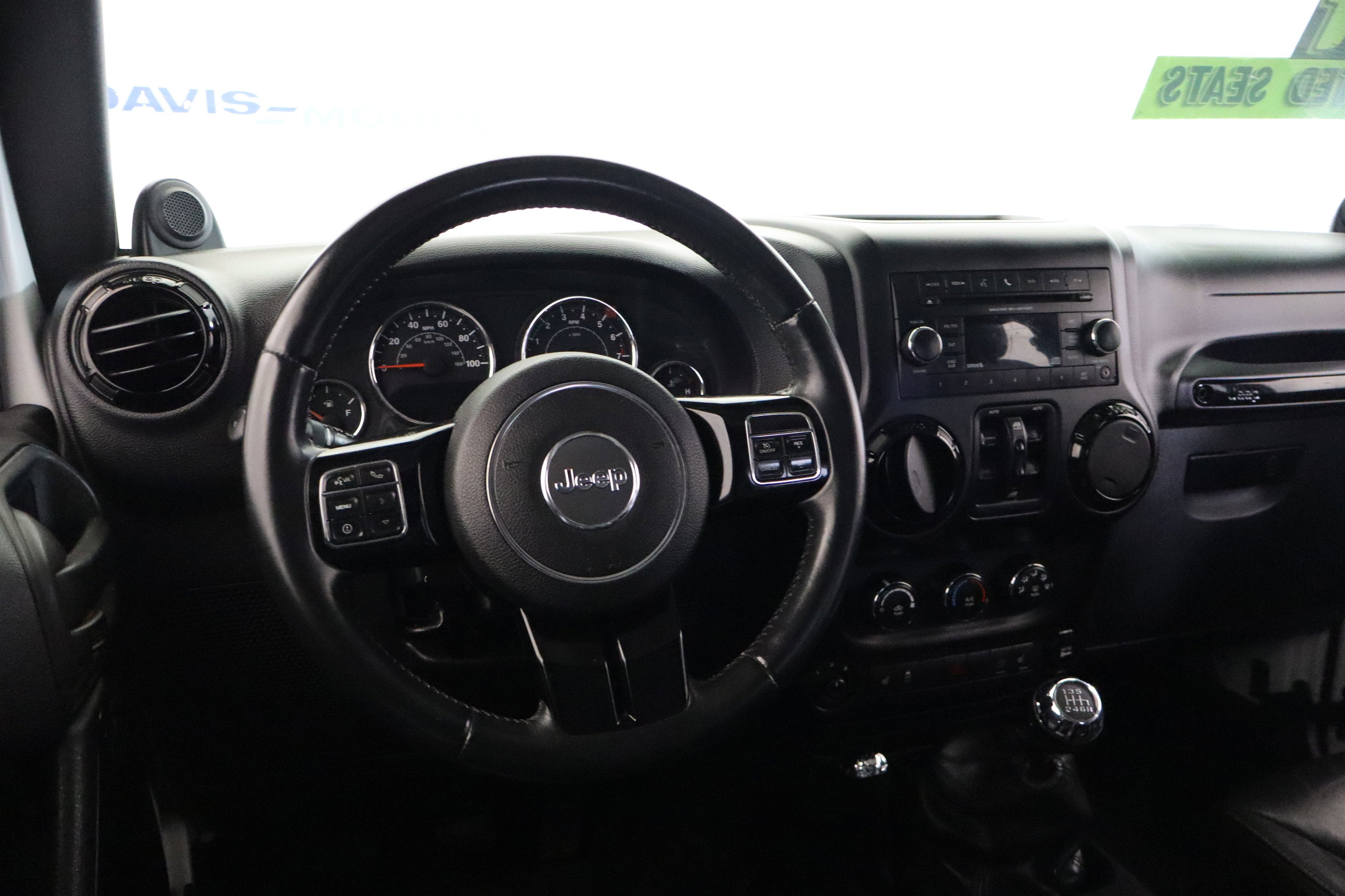 2014 Jeep Wrangler Unlimited Altitude 4WD