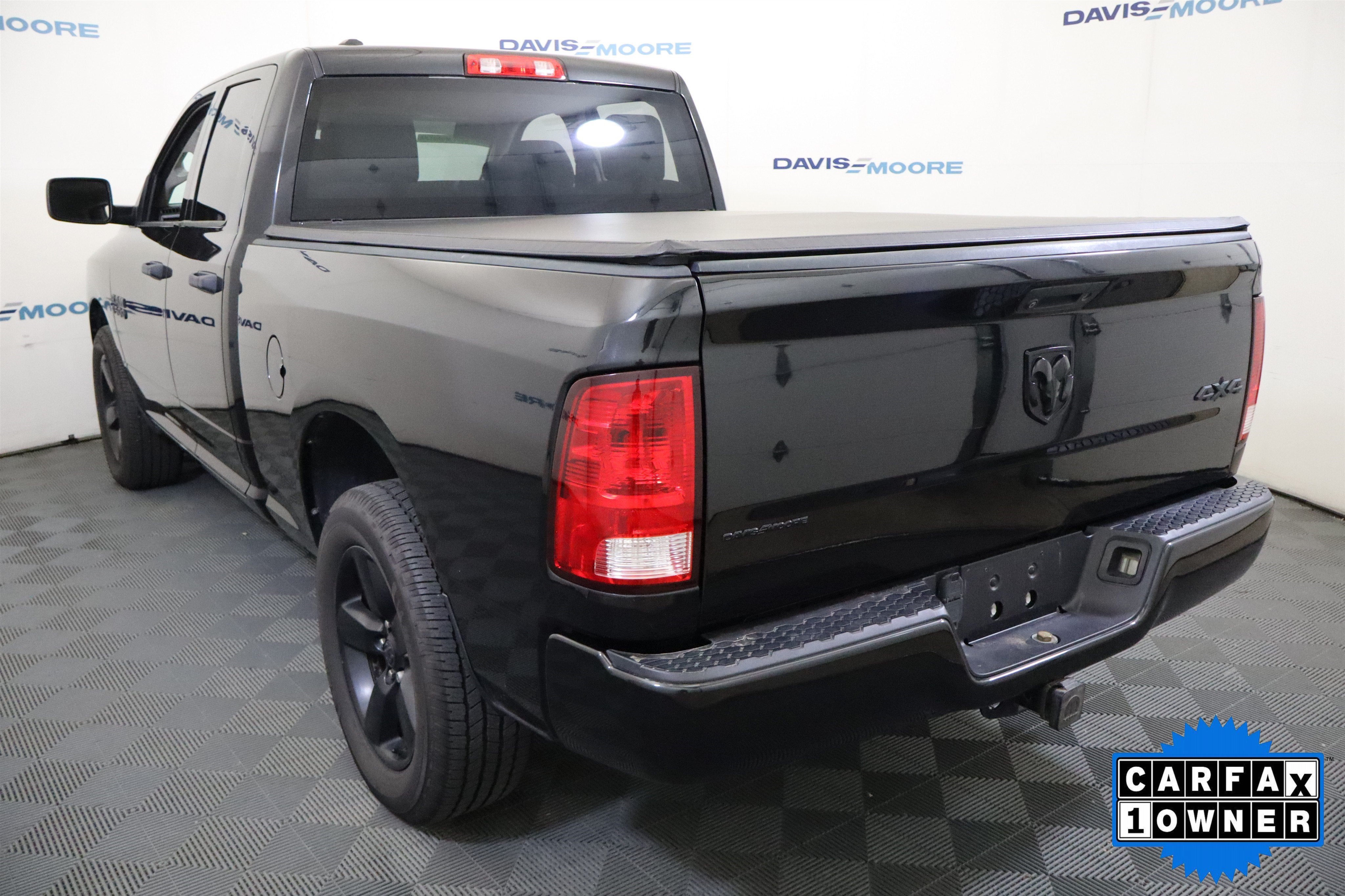 2016 RAM 1500 Express Quad Cab 4WD
