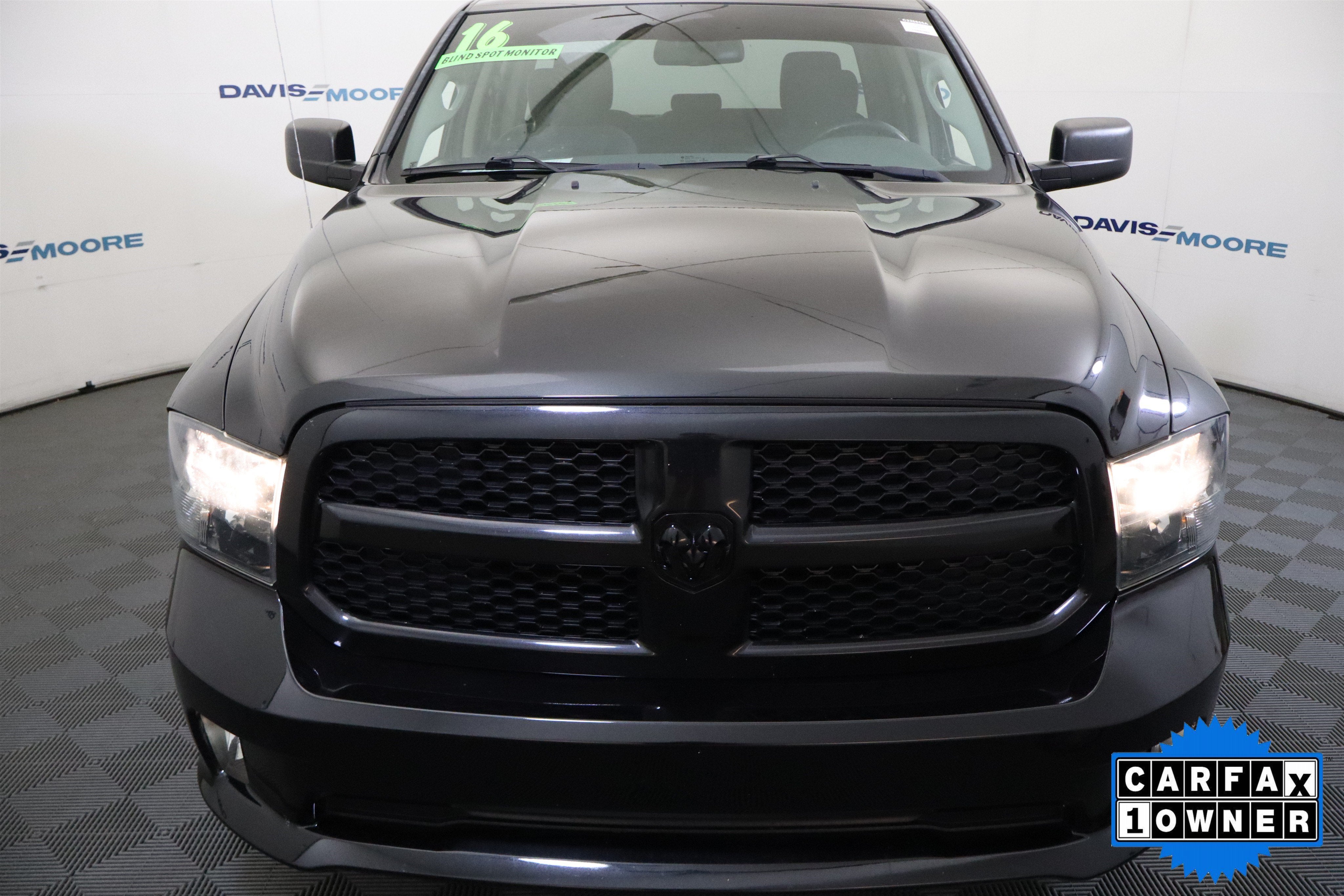 2016 RAM 1500 Express Quad Cab 4WD