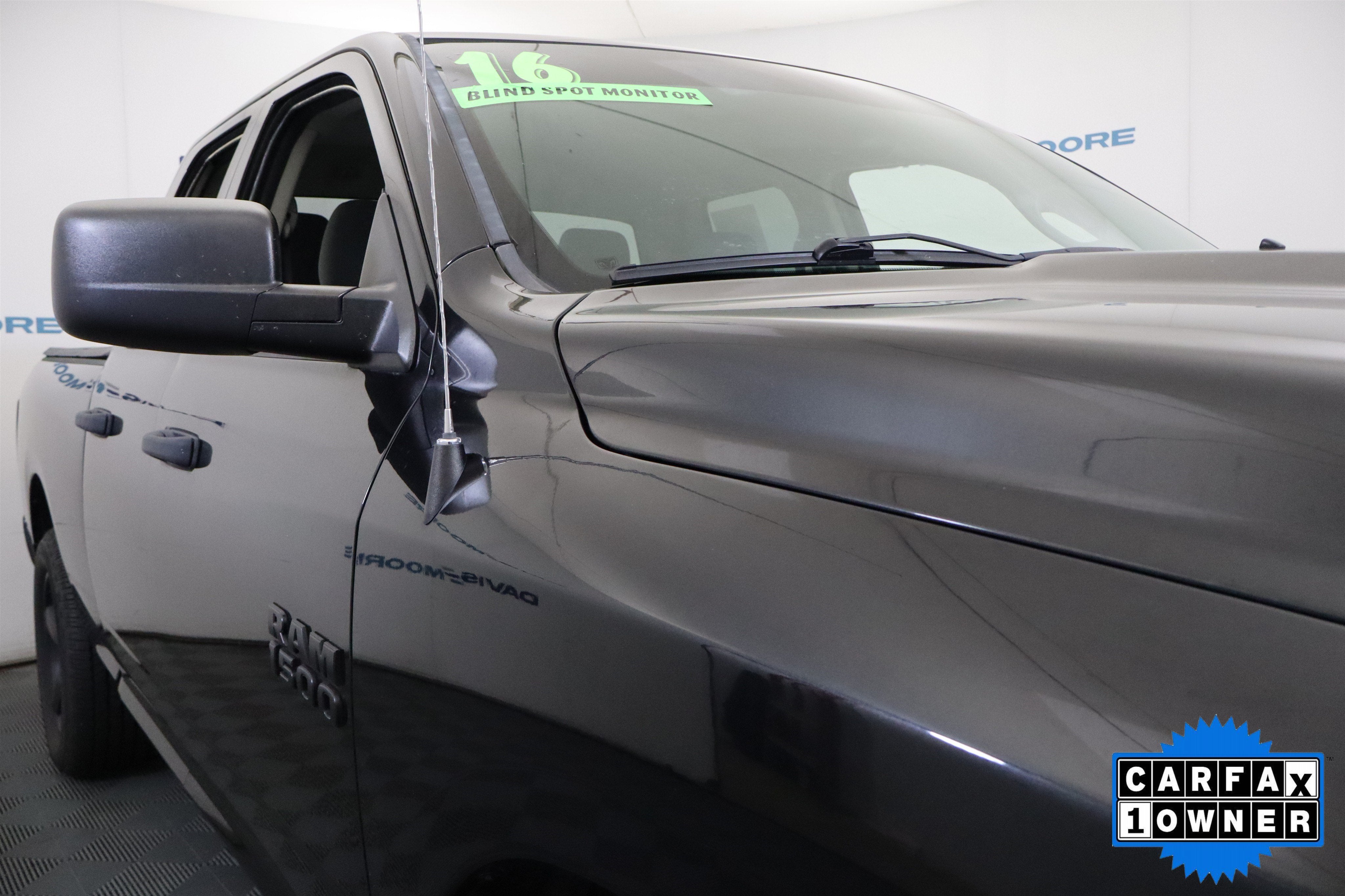 2016 RAM 1500 Express Quad Cab 4WD
