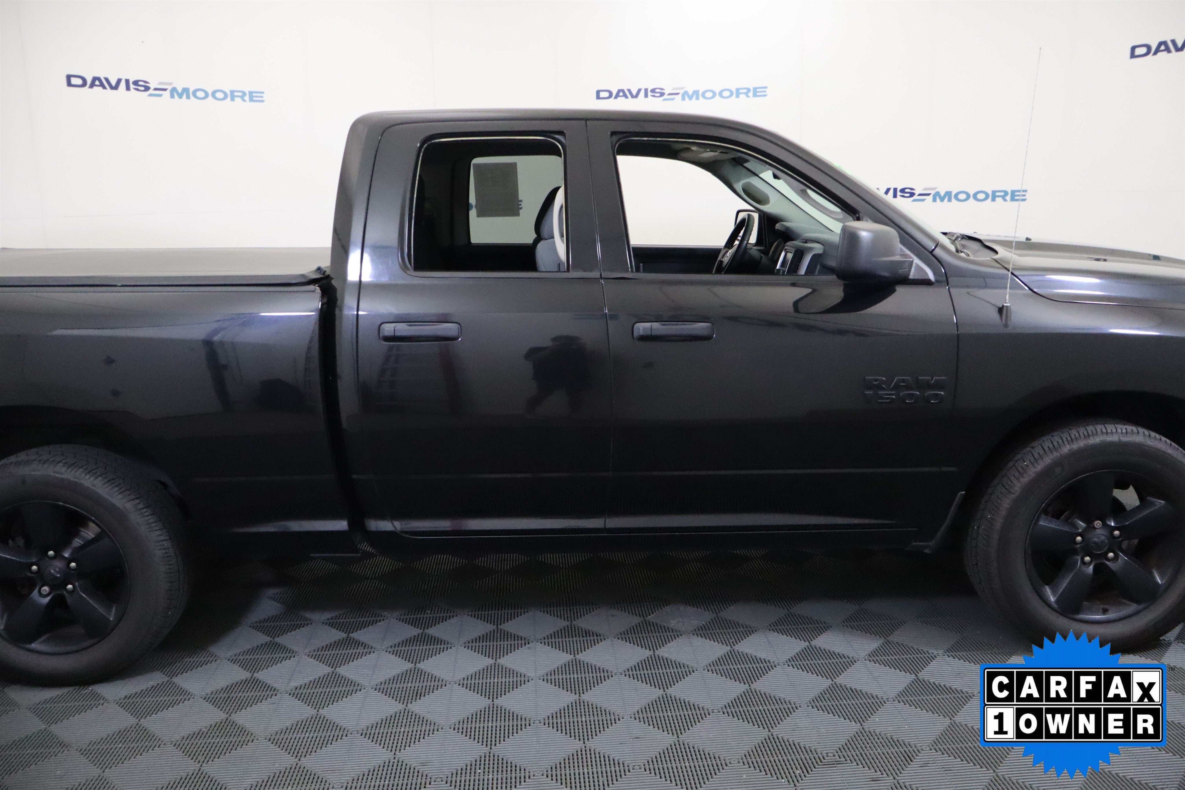 2016 RAM 1500 Express Quad Cab 4WD