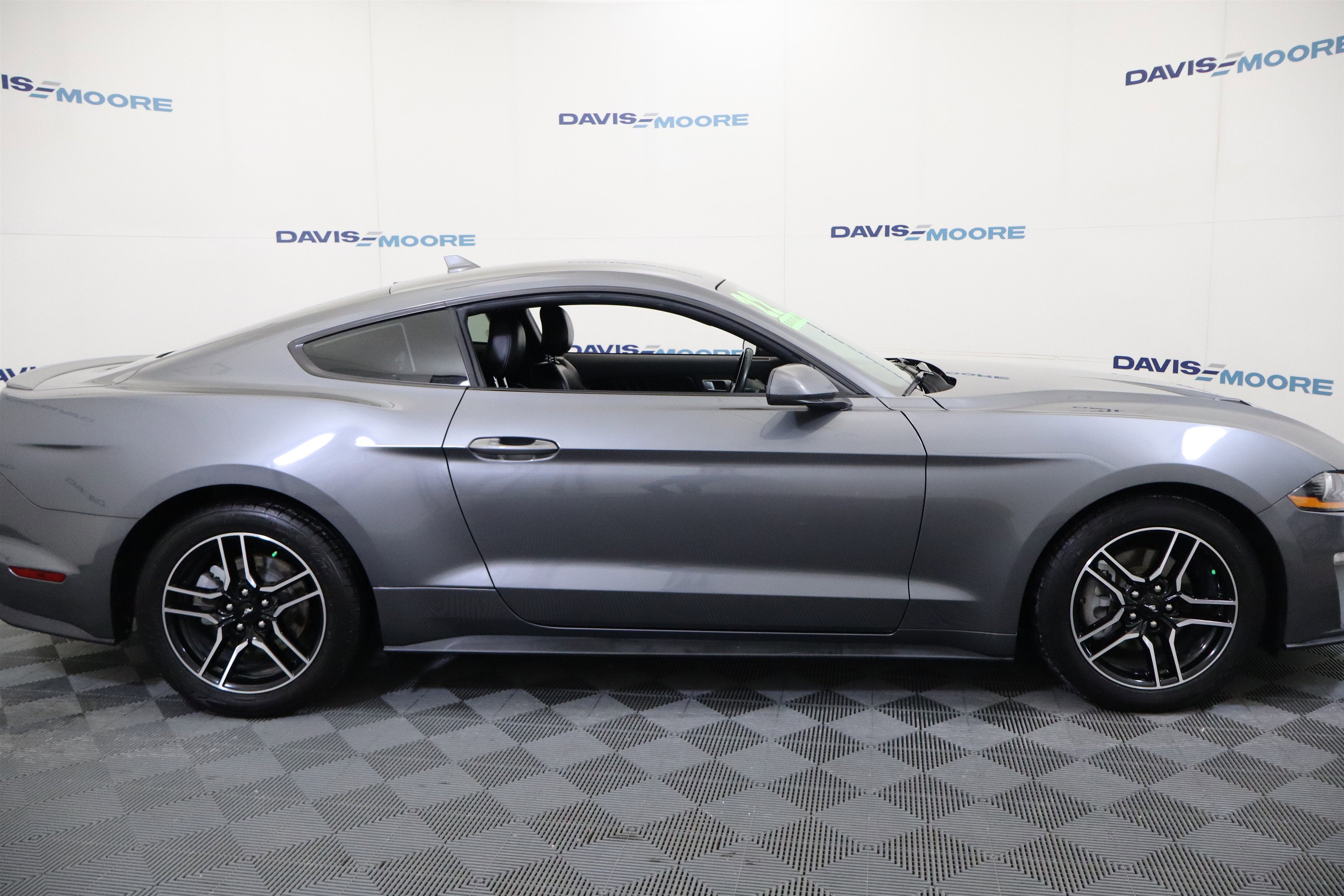 2022 Ford Mustang EcoBoost Premium