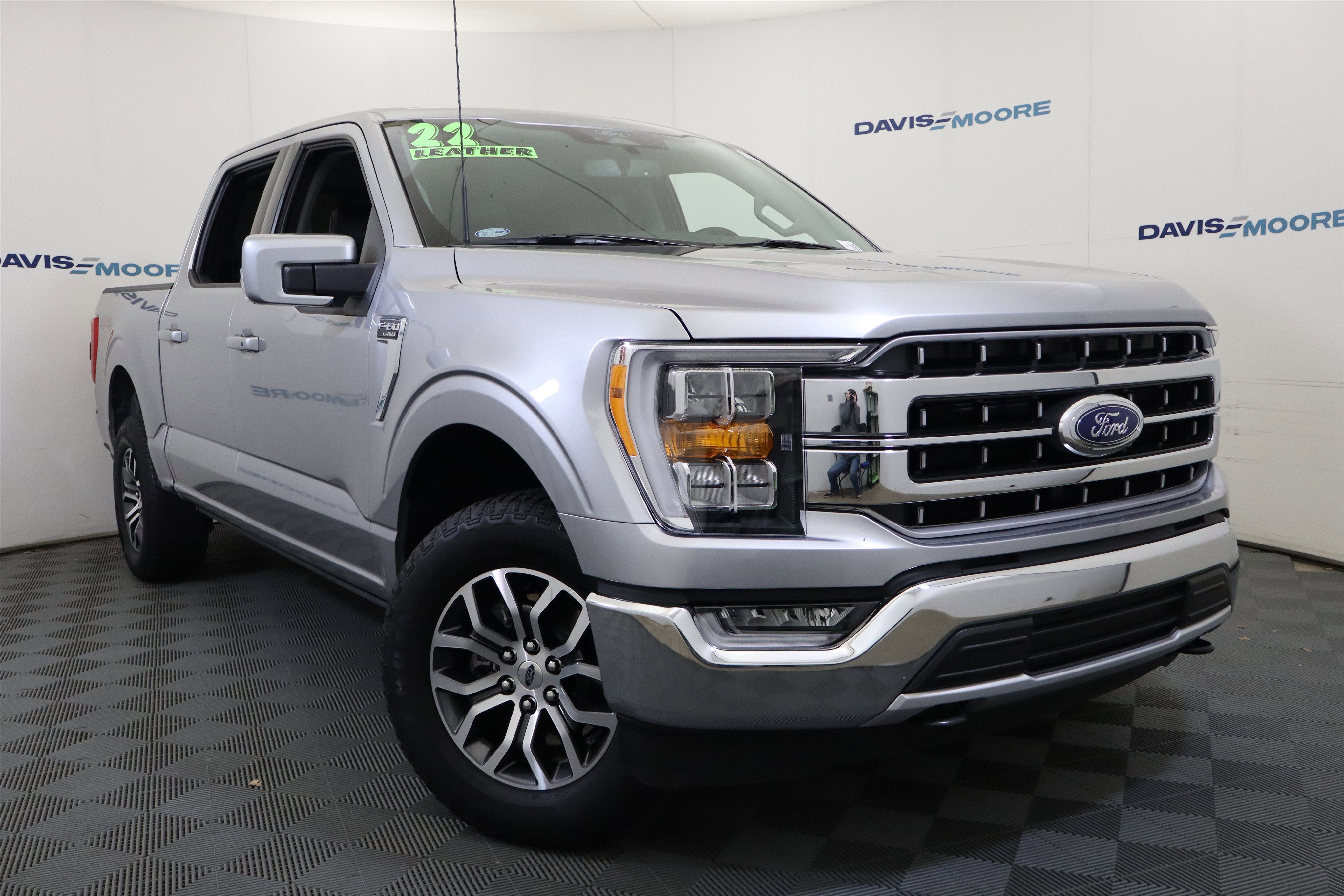 2022 Ford F-150 LARIAT 4WD