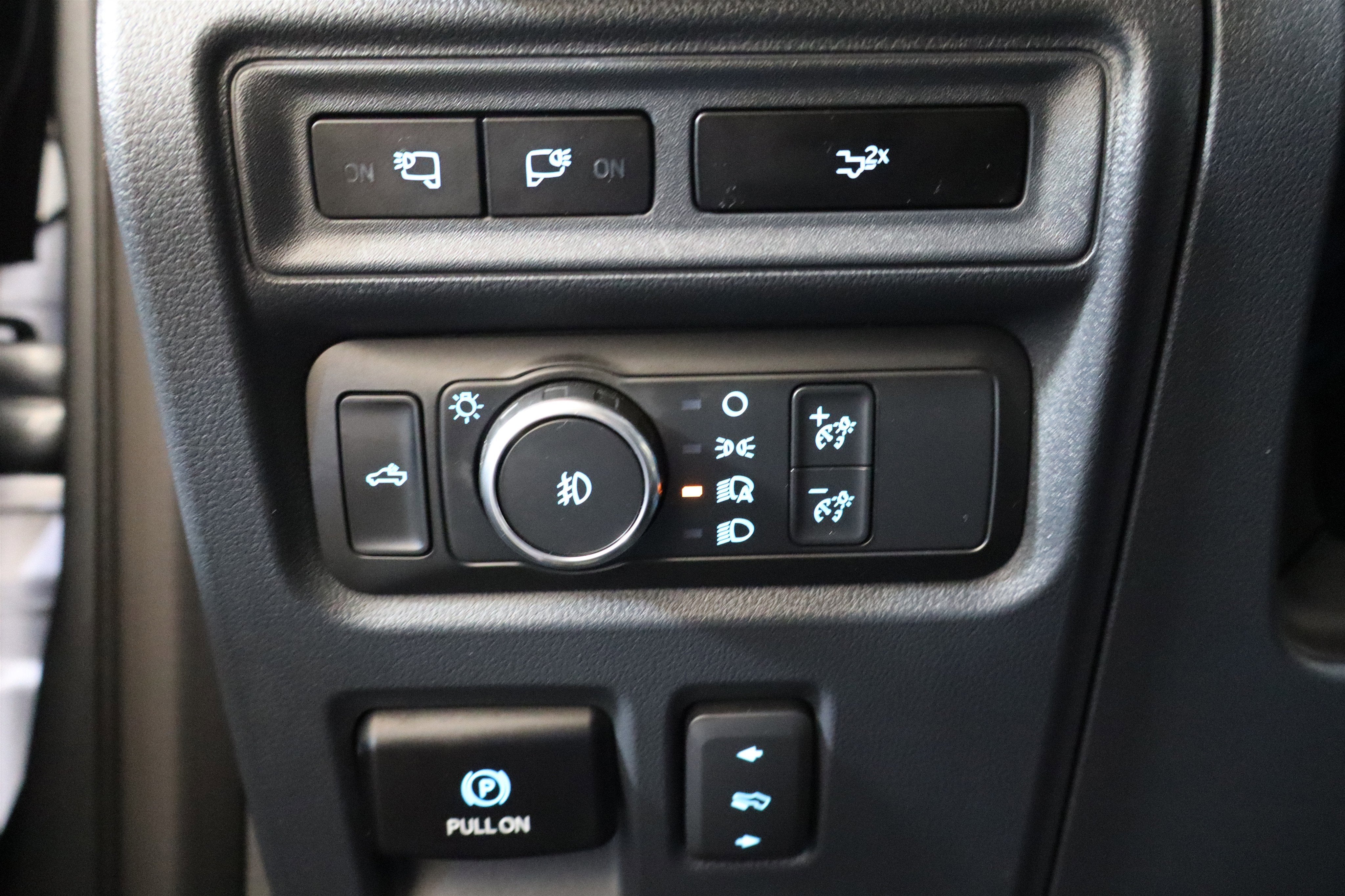 2022 Ford F-150 LARIAT 4WD