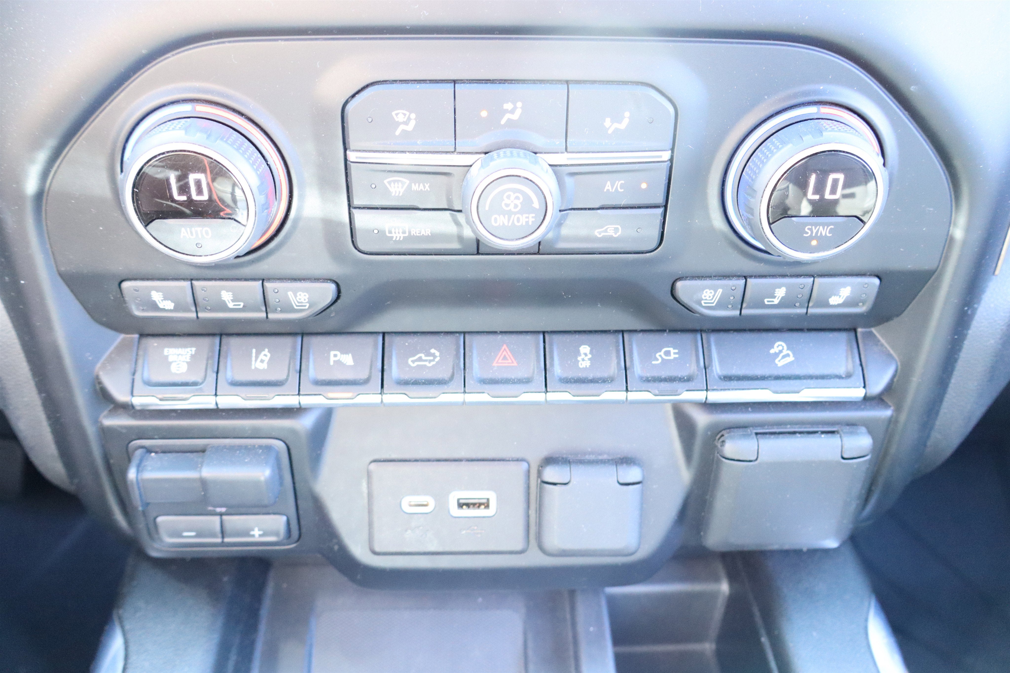 2021 Chevrolet Silverado 3500HD High Country Crew Cab 4WD