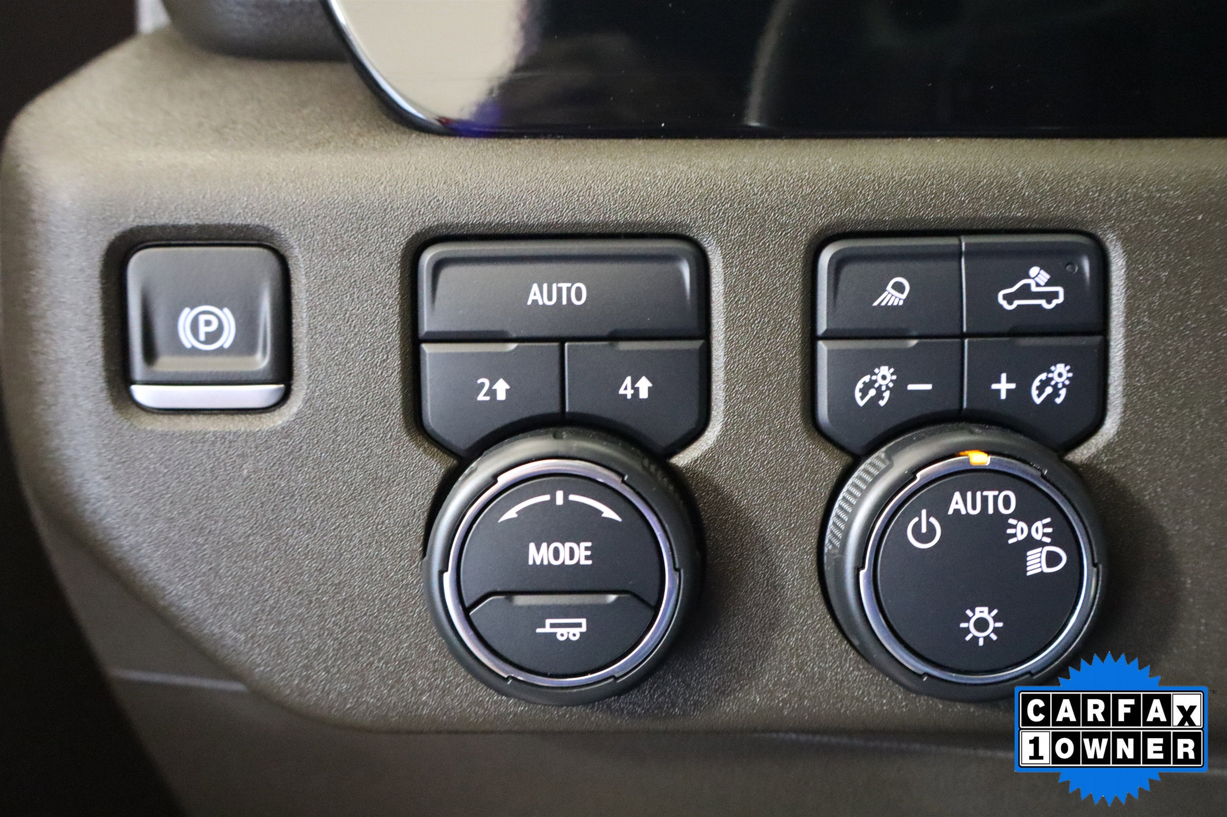 2024 Chevrolet Silverado 1500 LTZ Crew Cab 4WD