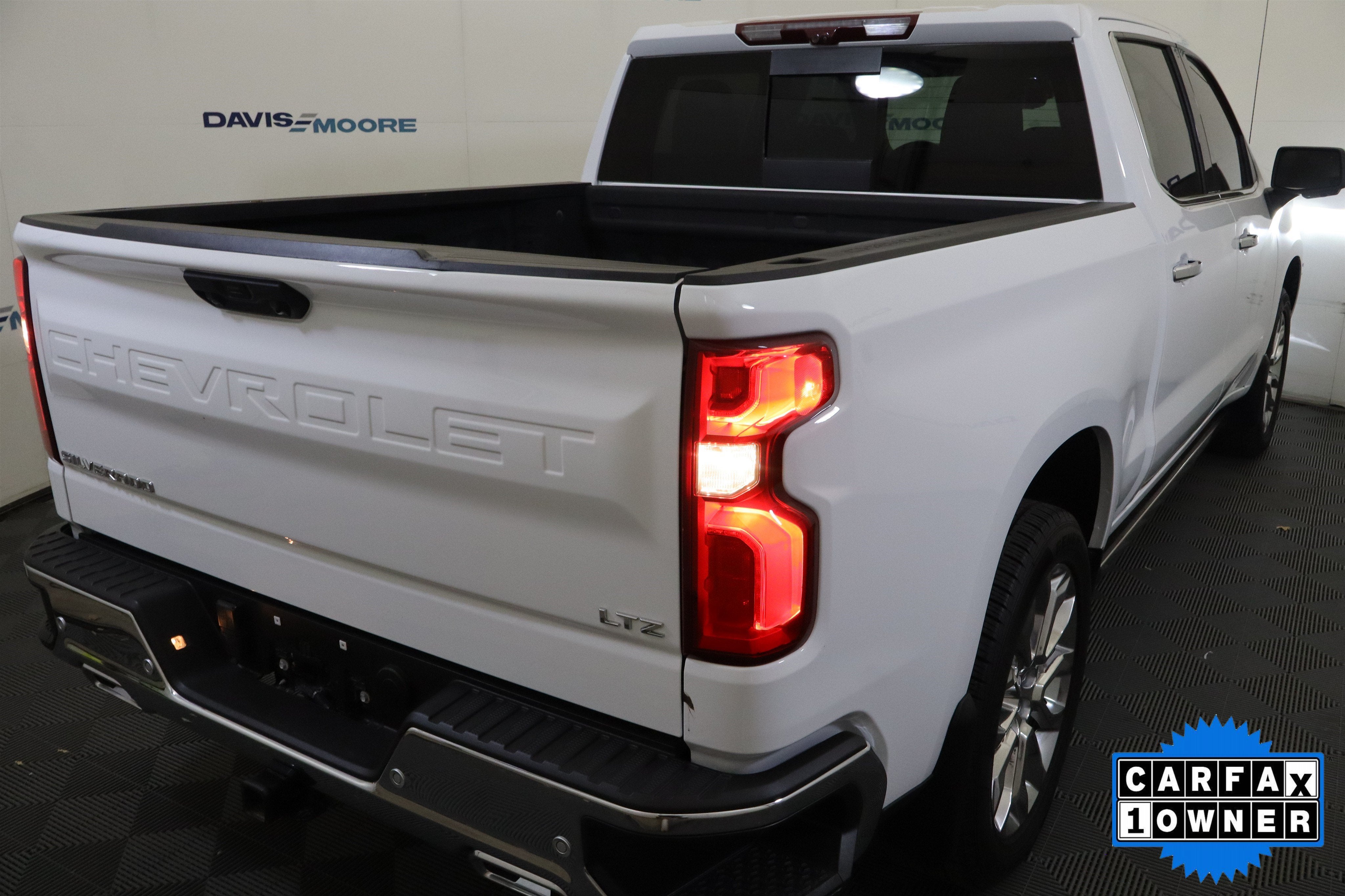 2024 Chevrolet Silverado 1500 LTZ Crew Cab 4WD