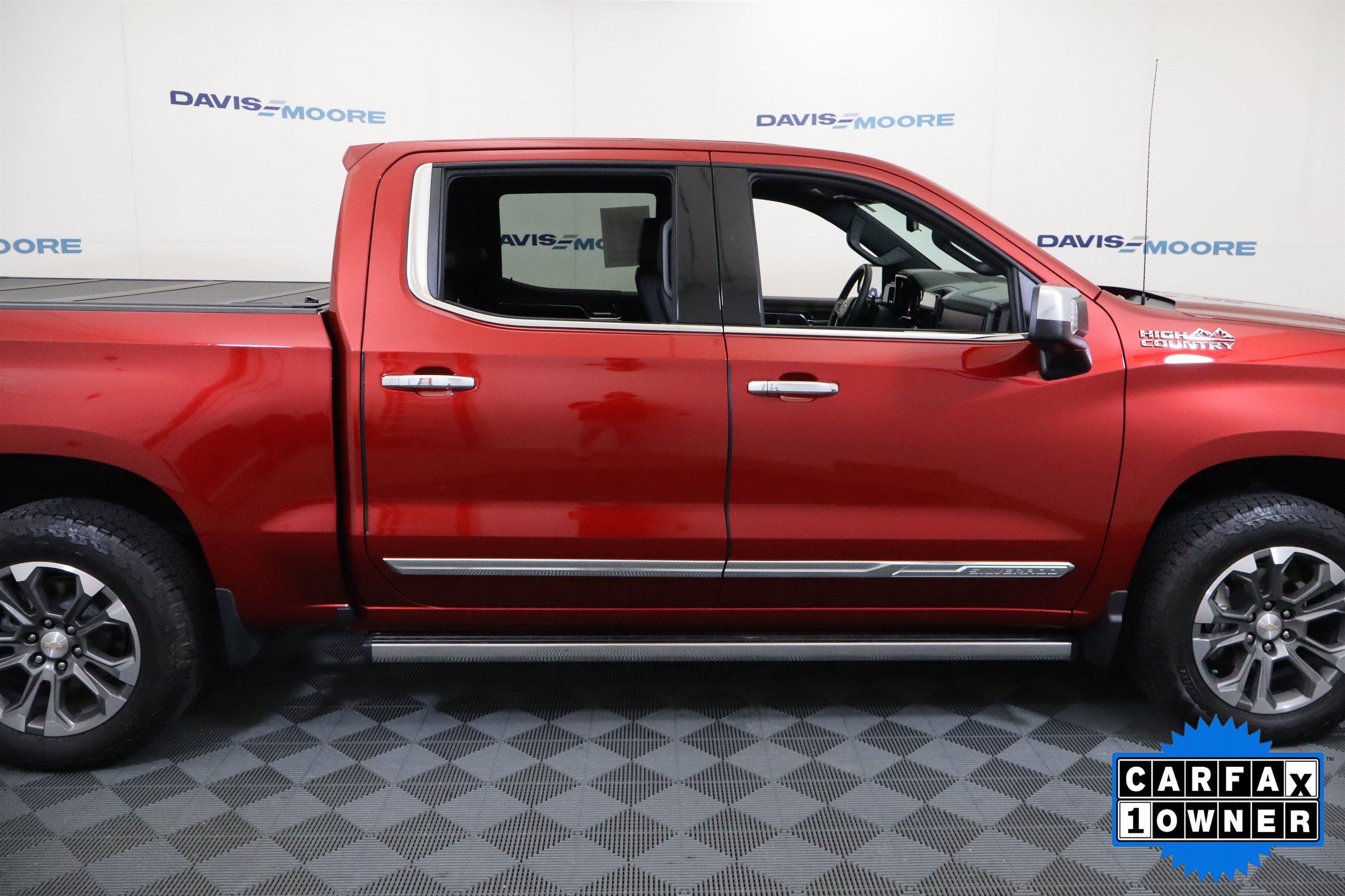 2024 Chevrolet Silverado 1500 High Country Crew Cab 4WD