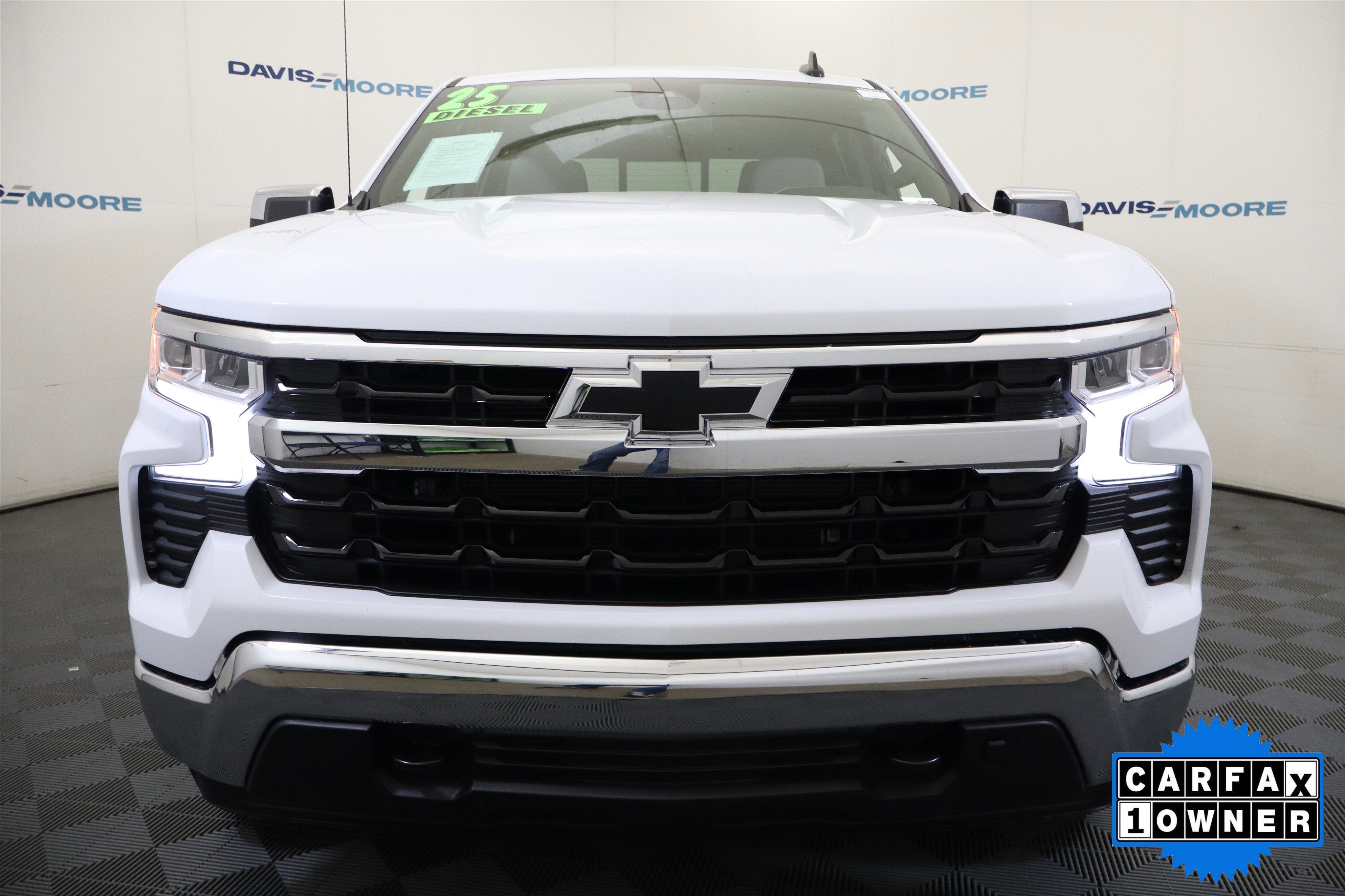 2025 Chevrolet Silverado 1500 LT Crew Cab 4WD