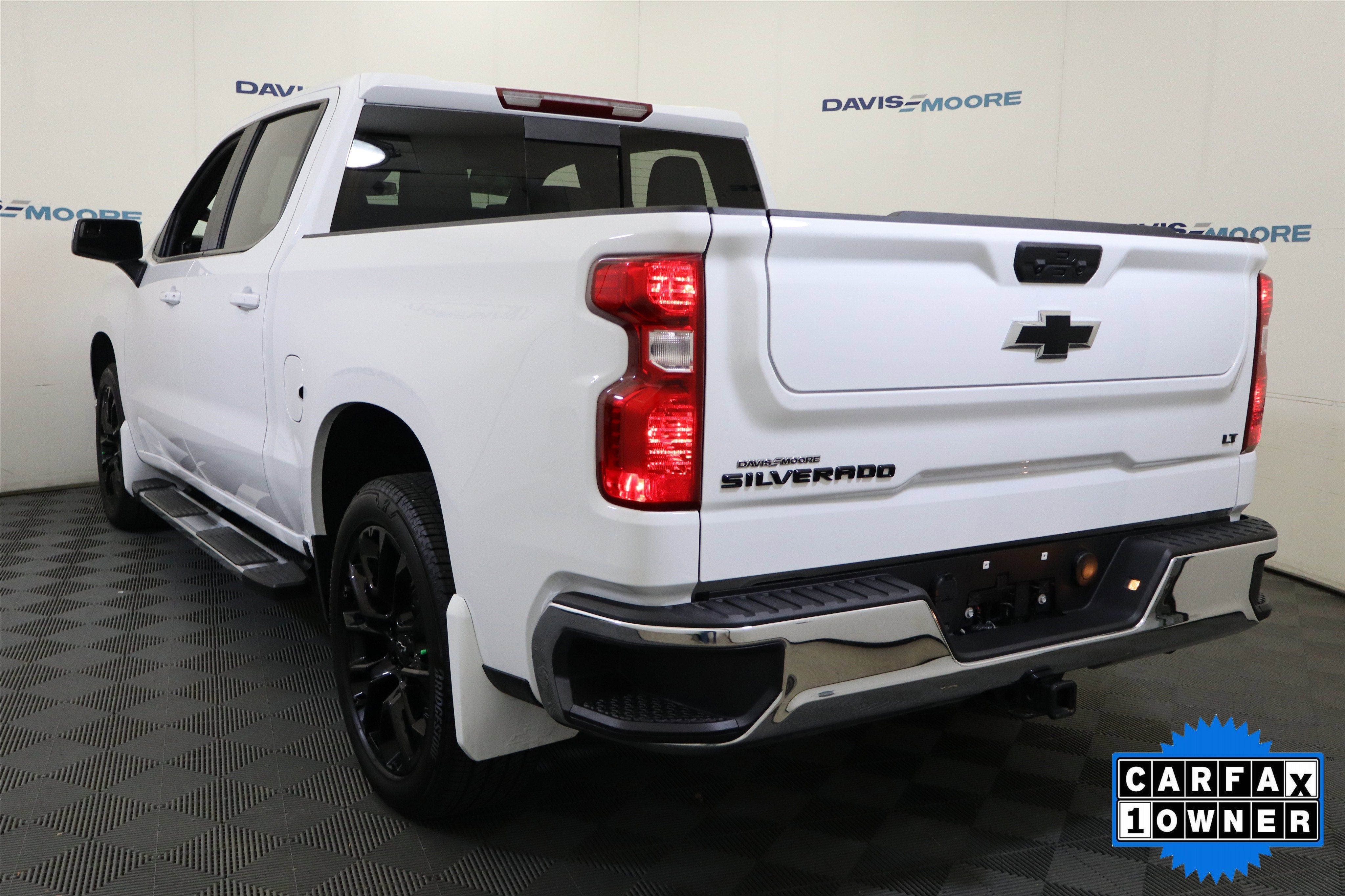 2025 Chevrolet Silverado 1500 LT Crew Cab 4WD